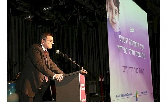 L0_0700_0560_Schneider 63437(1).jpg