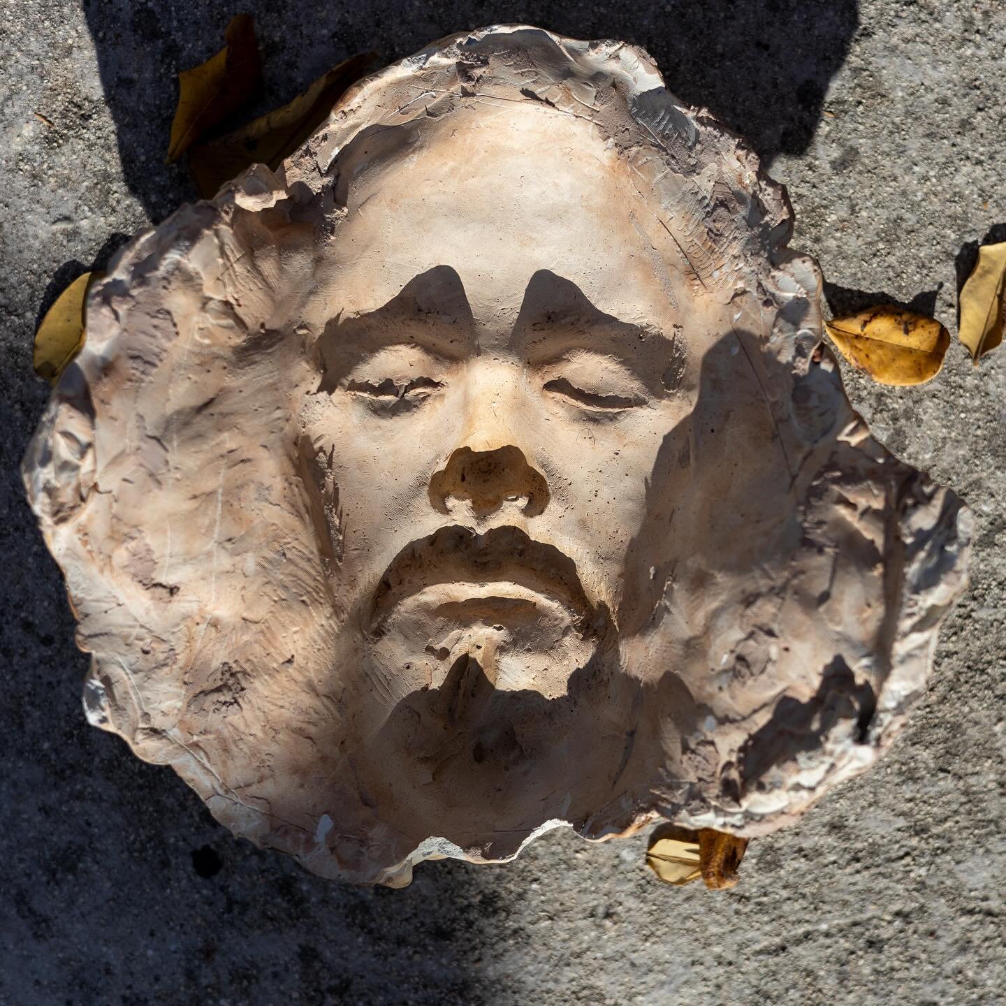 Eyes shut, resting in a mould on bare concrete, waiting for the next pour.
#sculptureart #moldmaking #figurativesculpture #renzobrandsma #WorkInProgress