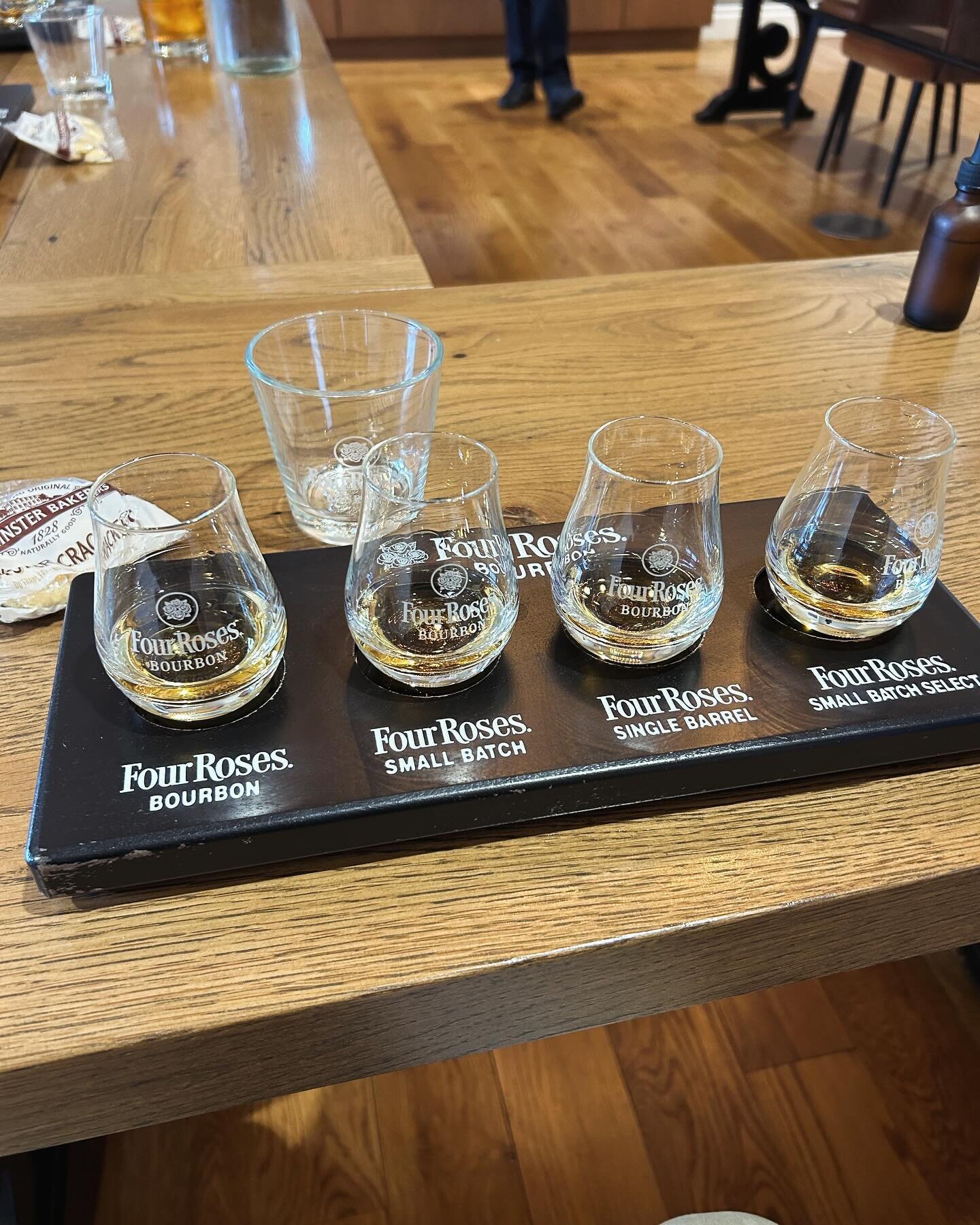 Amazing tasting experience!  Thanks Four Roses!  #kentuckybourbontrail #bourbon #bourbon-whiskey #liquidgold #bourbongram #whiskey #whisky #whiskeyandwatches
#fourroses
