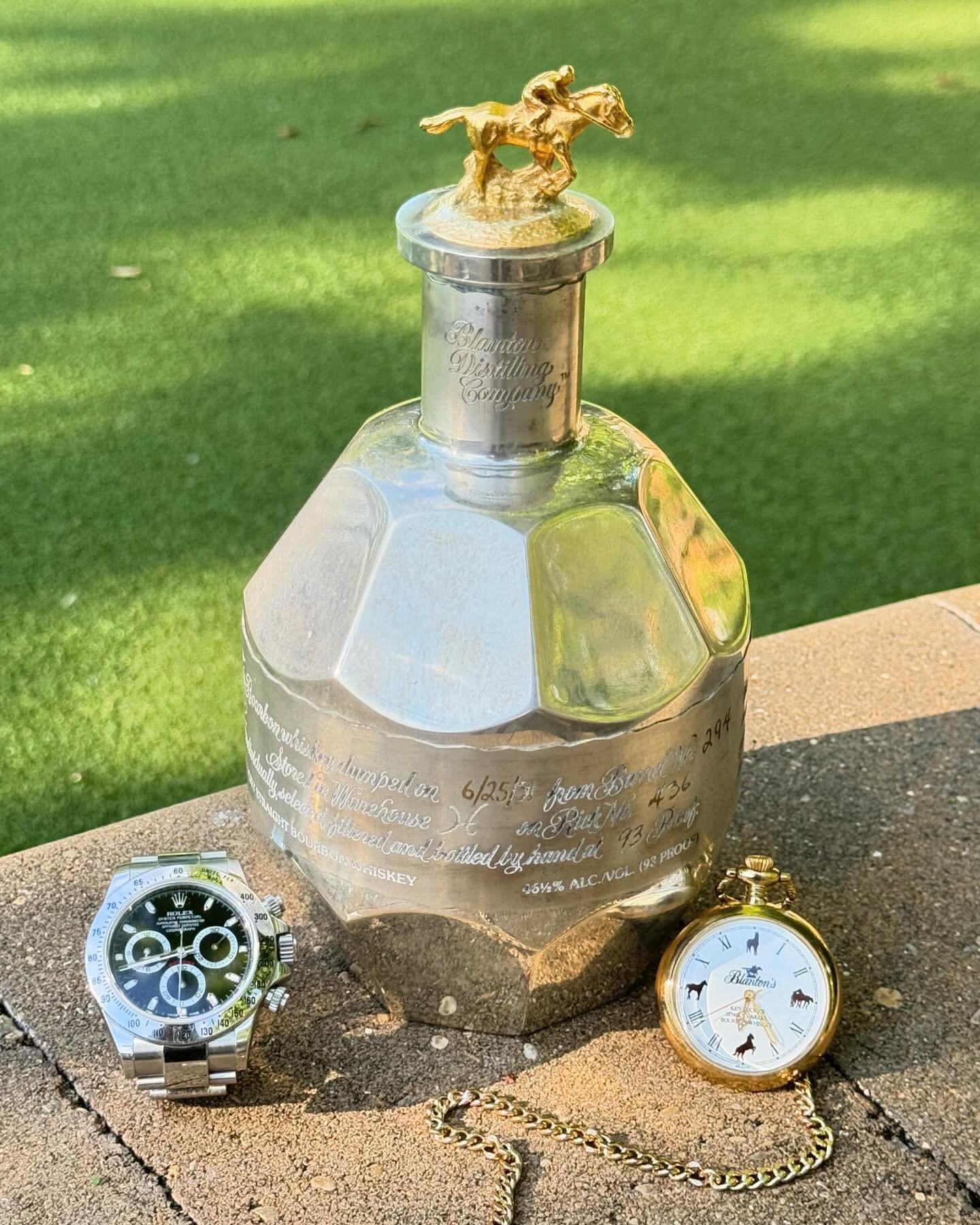 Our review of the definitive book on Blantons&rsquo;s, WAREHOUSE H, and interview with the author, Dominic Guglielmi.&nbsp; Also a bonus look at &nbsp;a few of his timepieces and their stories!
Link in bio

#warehouseh #bourbon #whiskey #whisky #whis