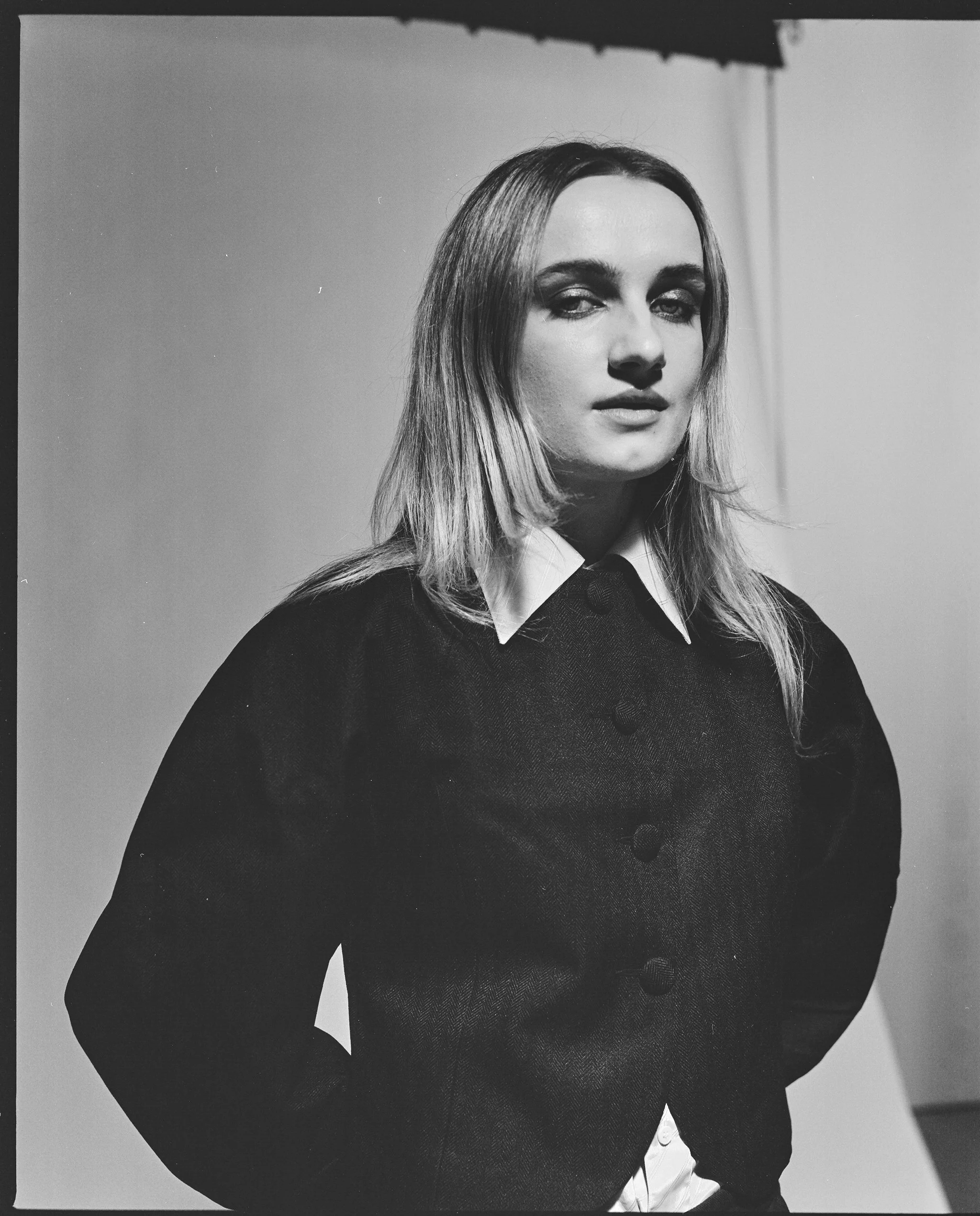 Imogen and the Knife