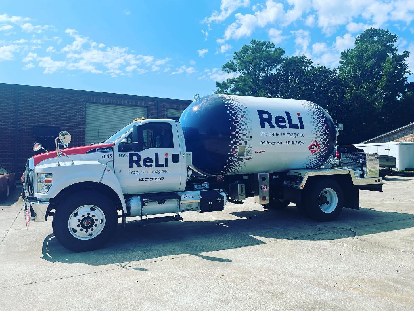 Helped our friends out at the freshly rebranded ReLi energy with wrapping several of their tanker and  equipment trucks. This has definitely been a task to say the least. We completely wrapped the tanks on these bad boys so they get the full exposure