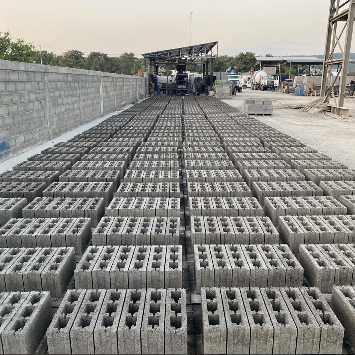 Contamos con gran producción de block diaria para poder satisfacer hasta los pedidos mas demandantes.