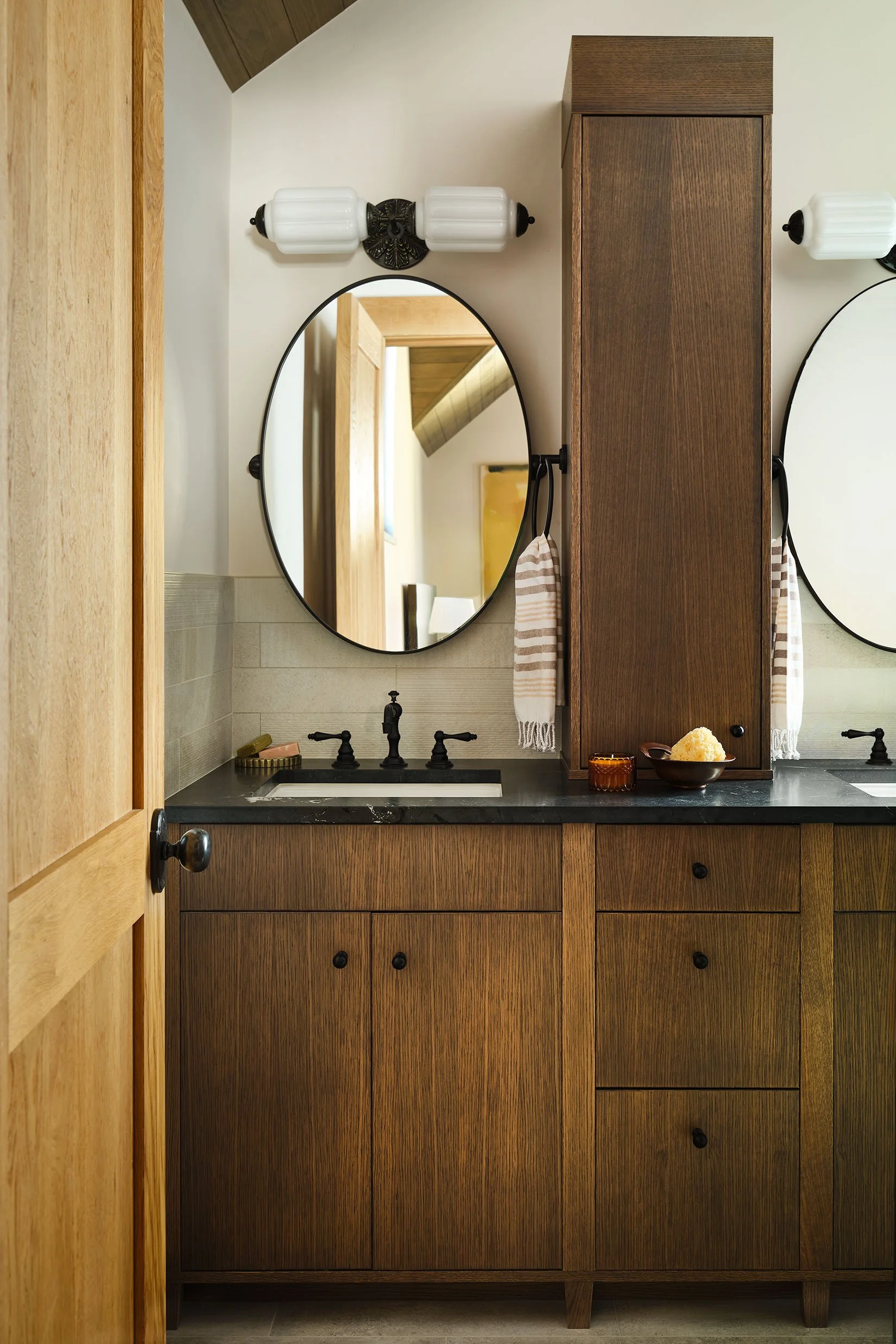 IBD-102-French-St-03-25-26-Primary-Bathroom-Web.jpg