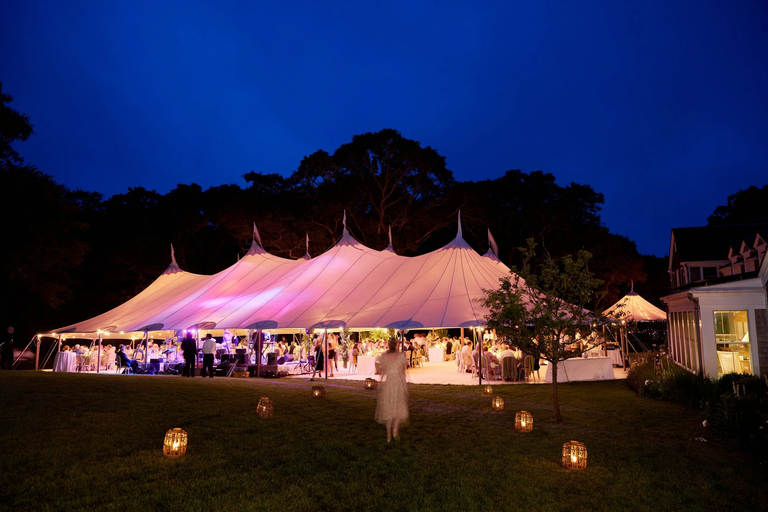 Wedding Photographer in New York City | Timeless & Natural Wedding Photography