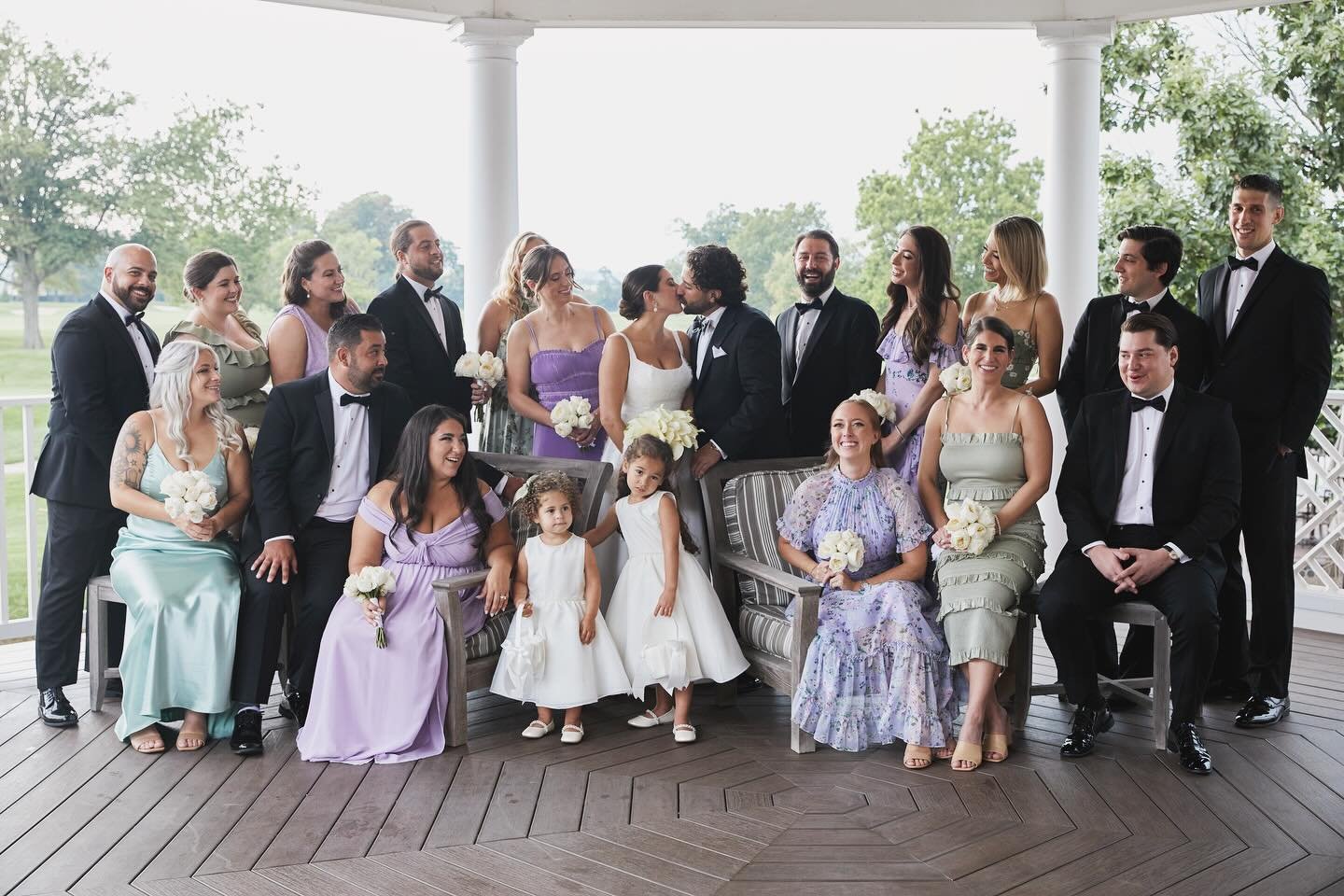 Surrounded by love 💕
.
.
.
.
.
.
#photo #photography #bridalparty #weddingday #weddingphotographer #weddingphotography #portraits #nyc