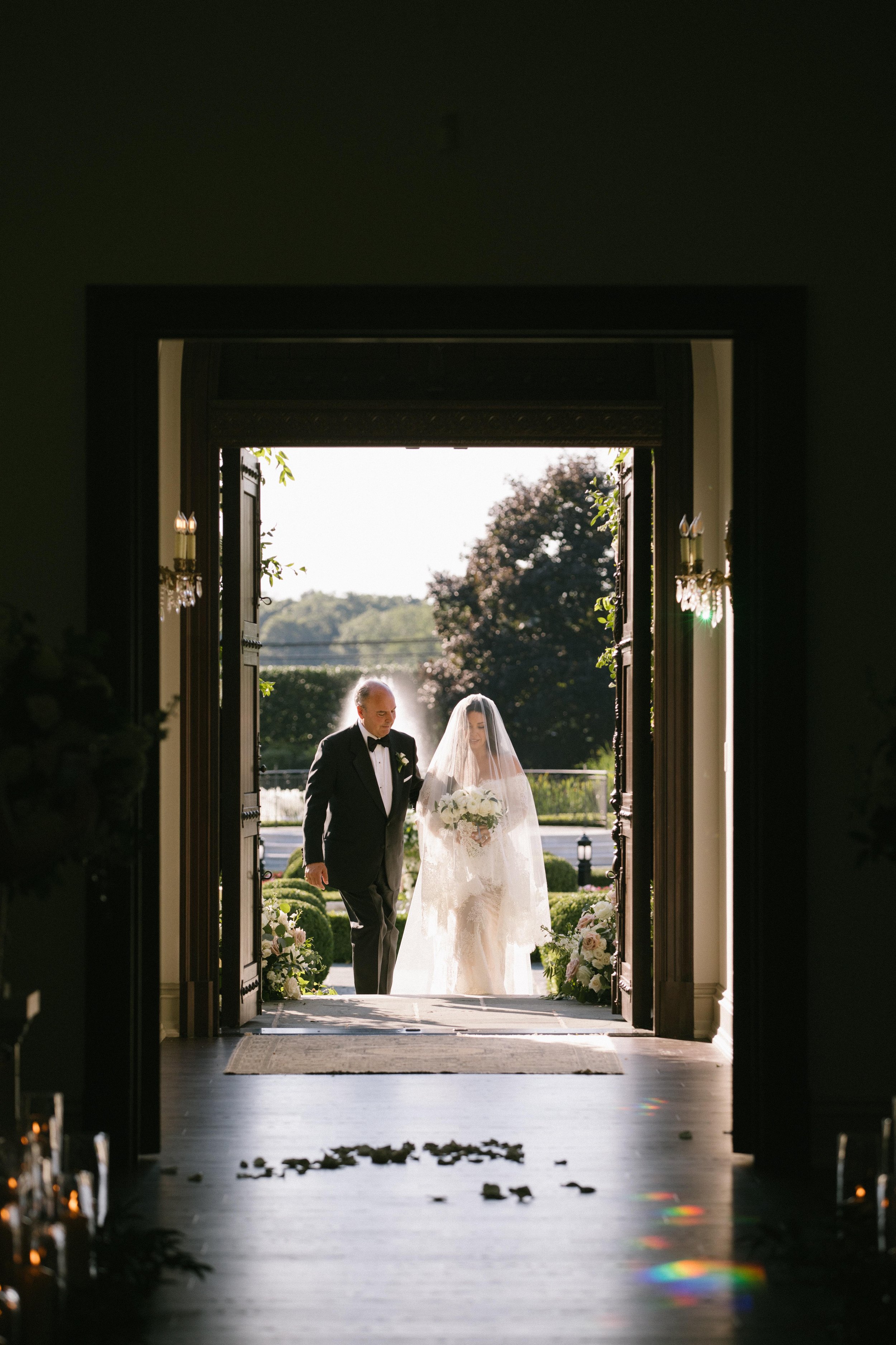 Wedding Photographer in New York City | Timeless & Natural Wedding Photography