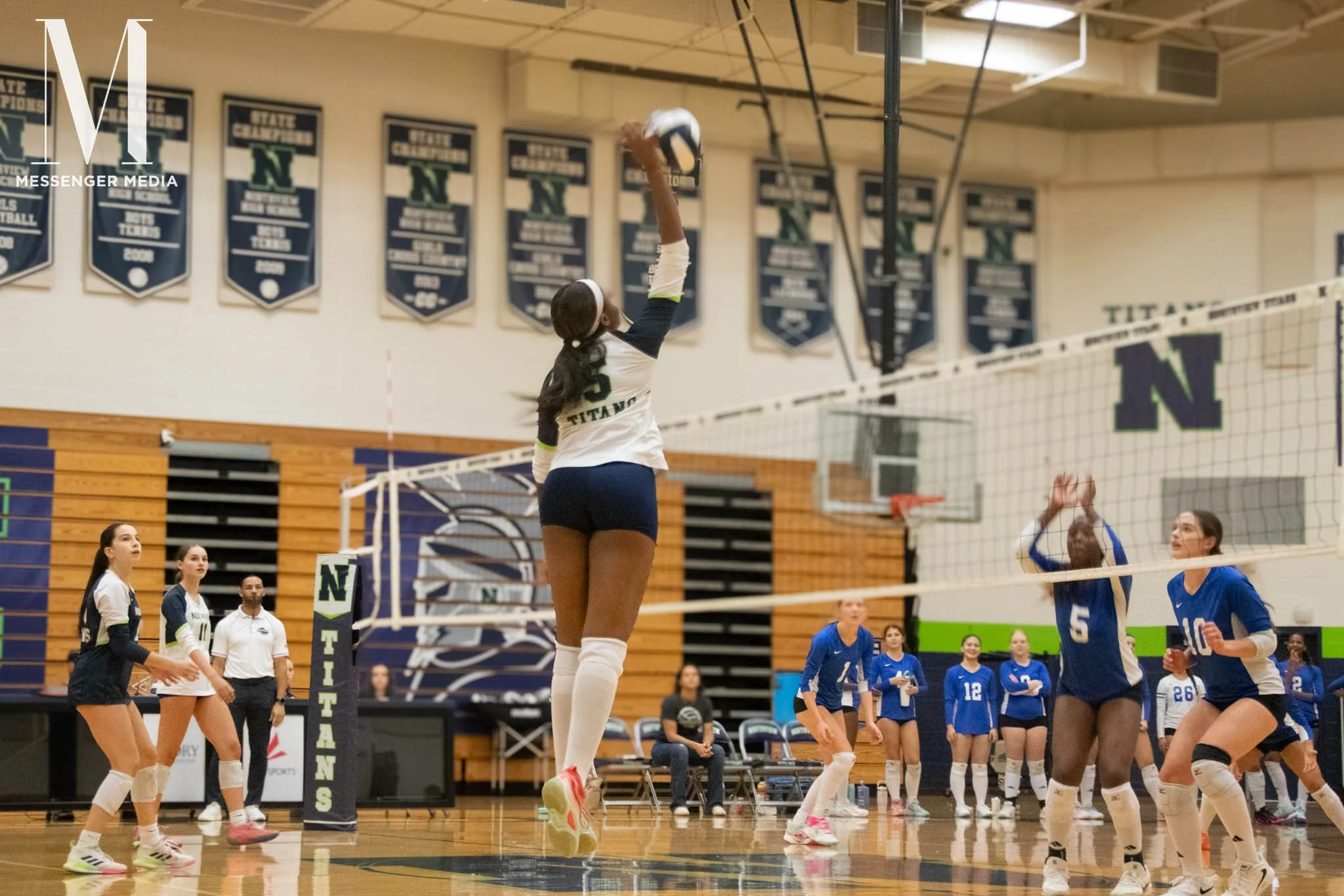 AM VBALL-05.jpg