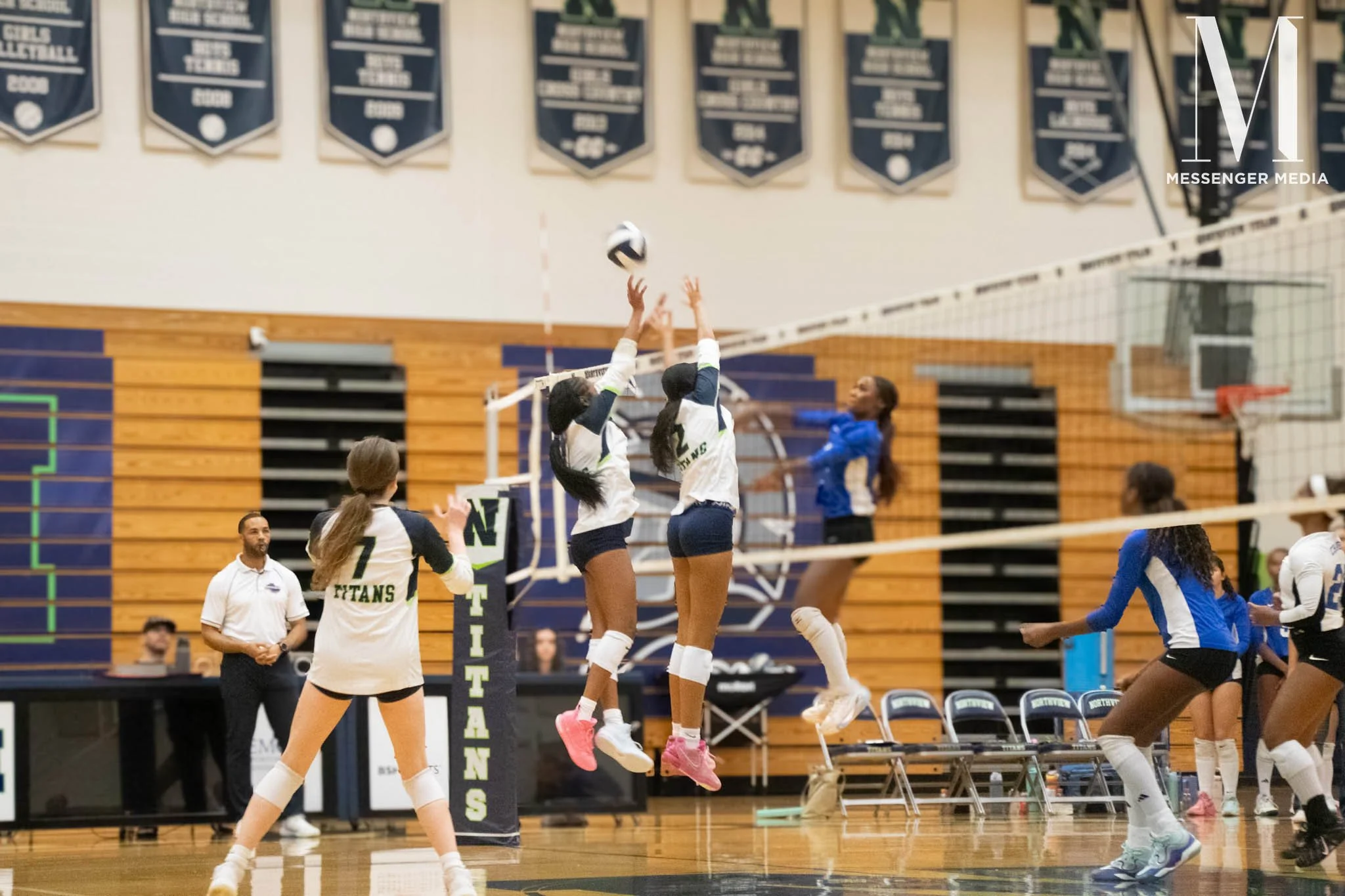 AM VBALL-15.jpg