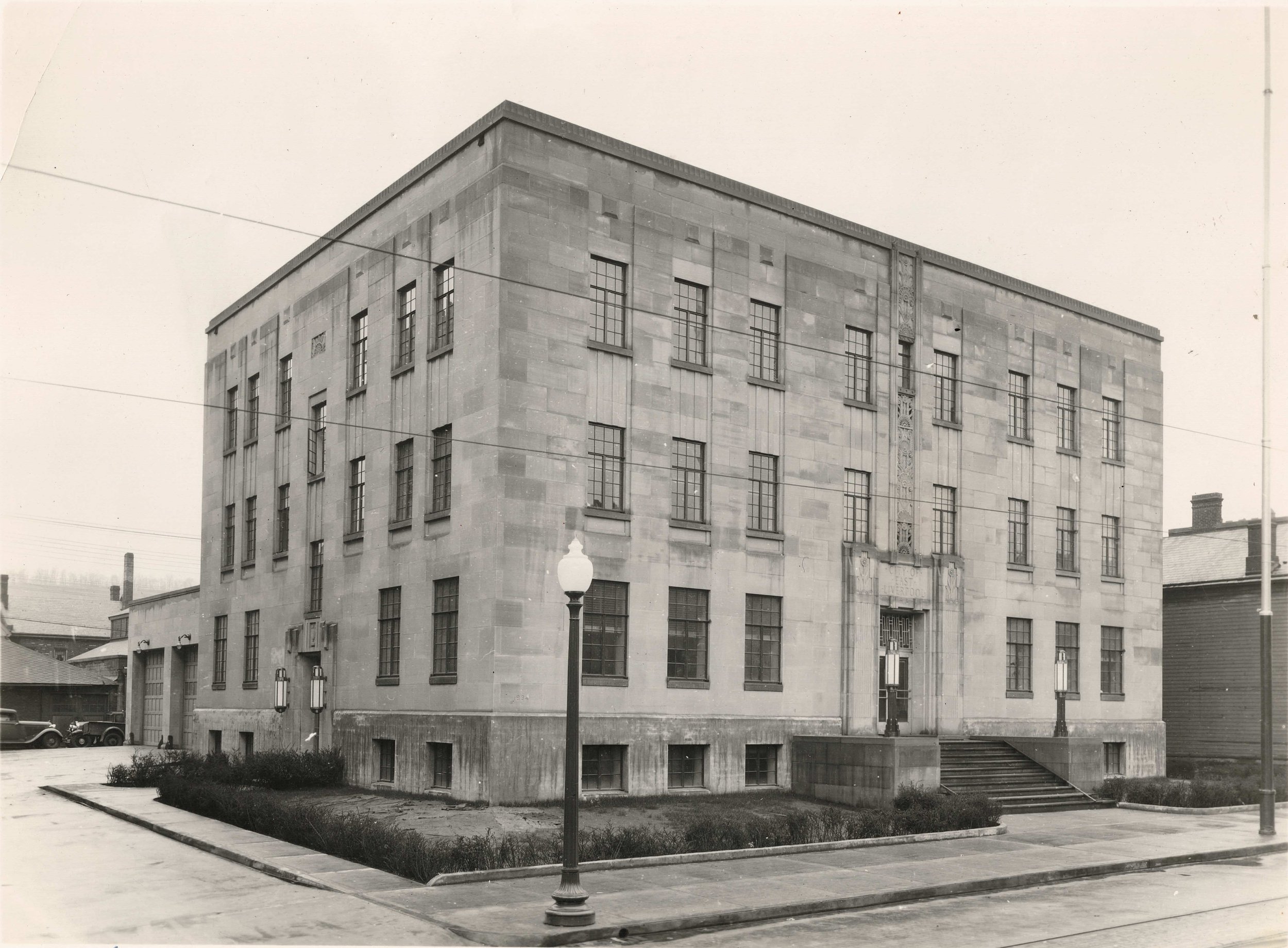 Sixth Street City Hall
