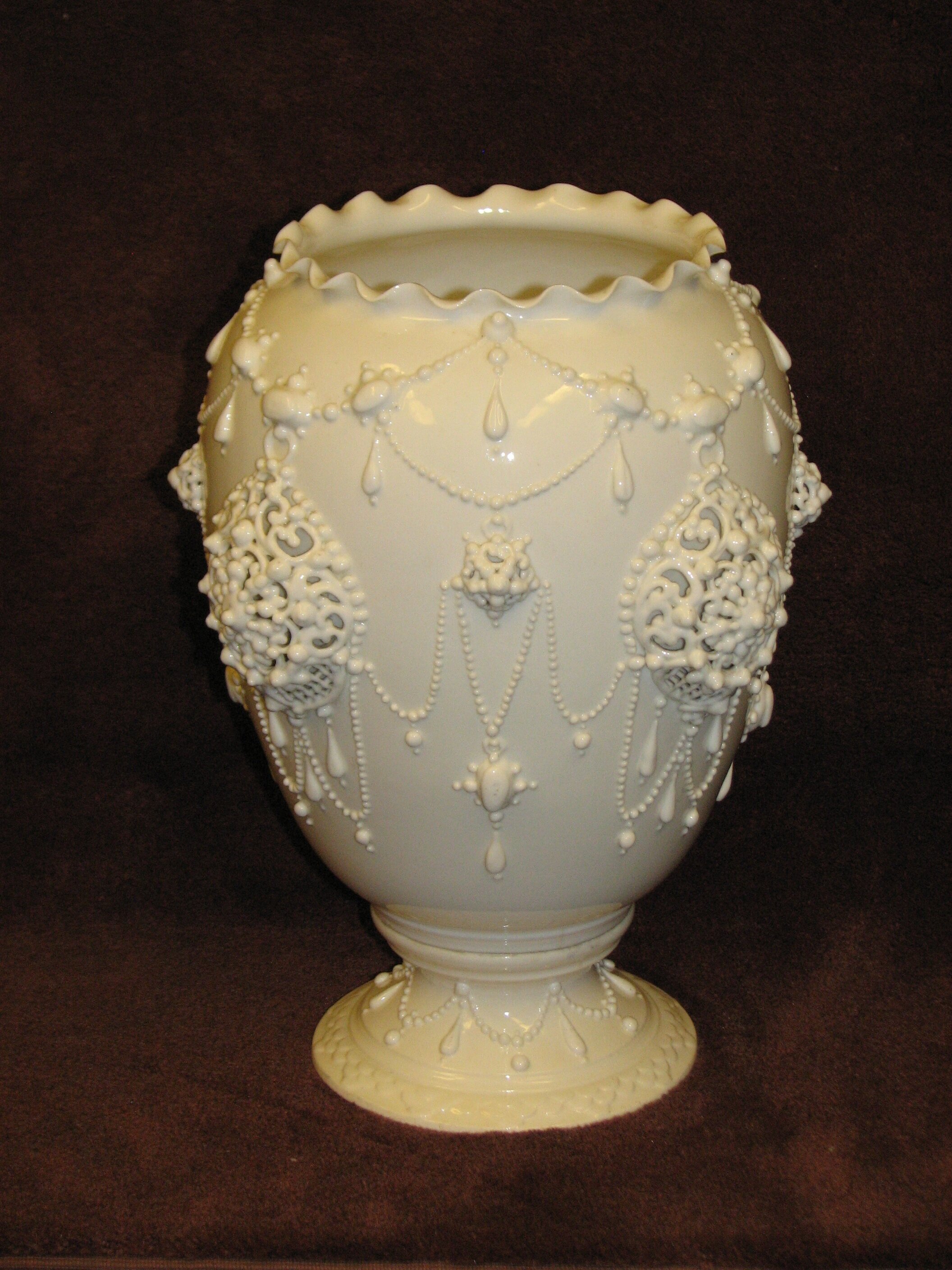 Lotus Ware Laconian Vase, Museum of Ceramics