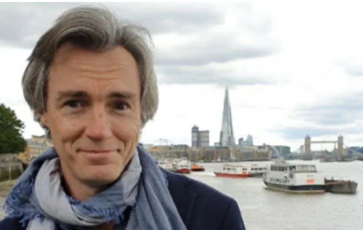 London walk with Blue Badge Guide Simon Whitehouse: “Legal and Illegal London”