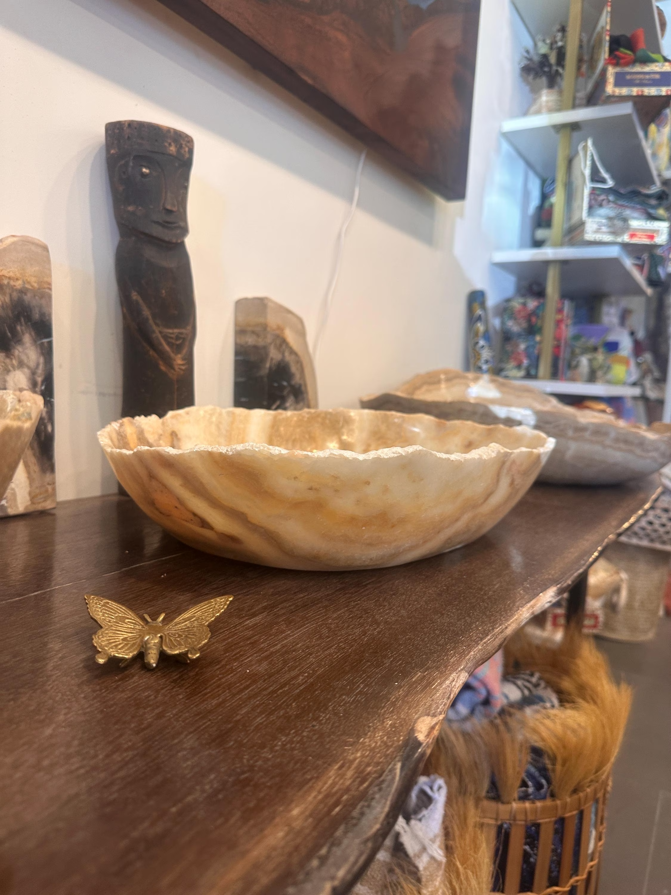 Gold tone Onyx Bowl.png