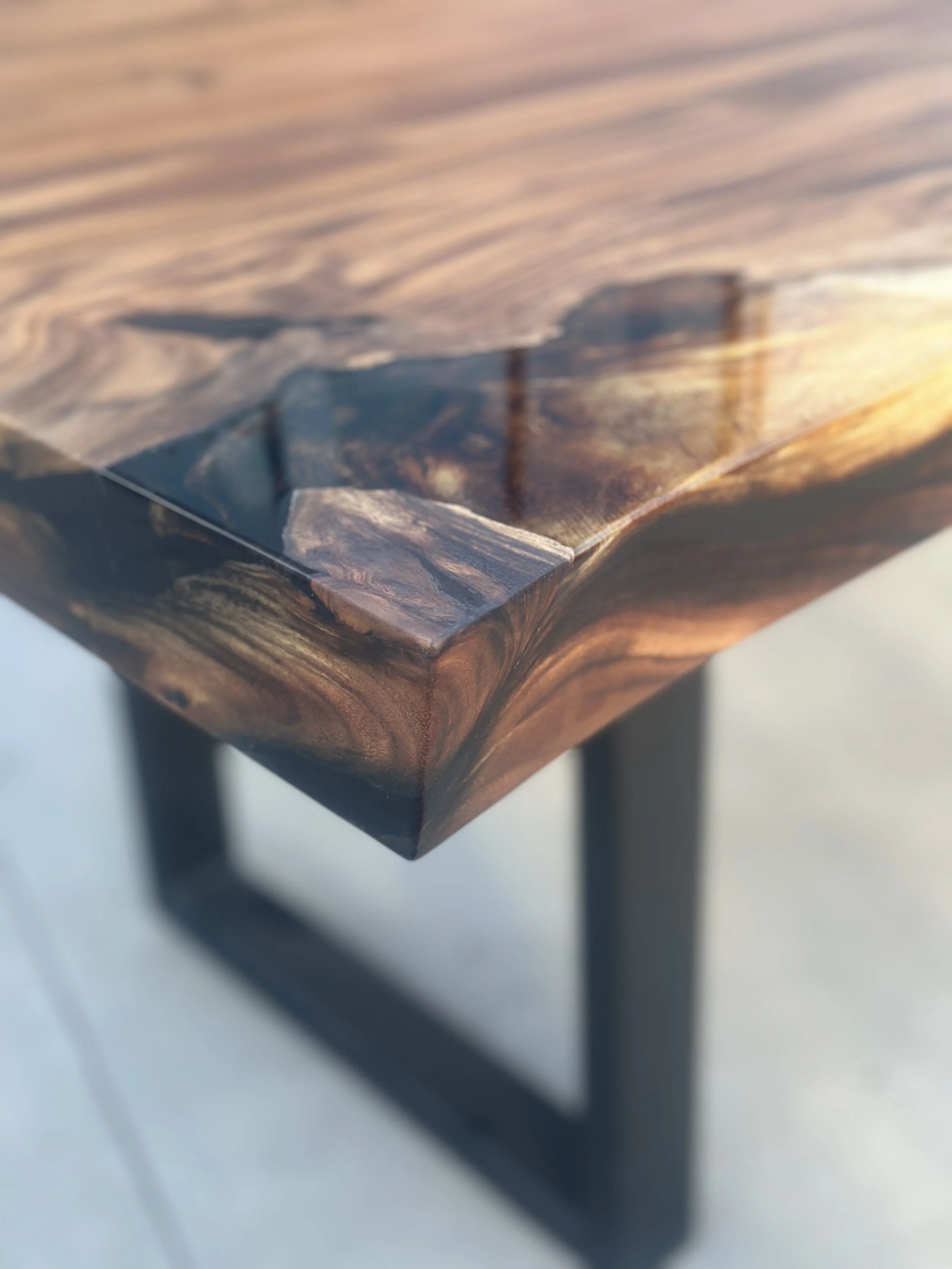 How Long Does a Custom Live Edge Table Last? What Determines Heirloom Quality