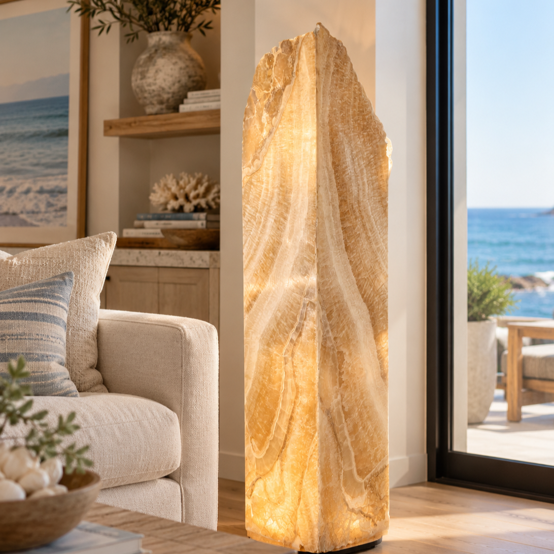 Staged+Onyx+Floor+lamp.png