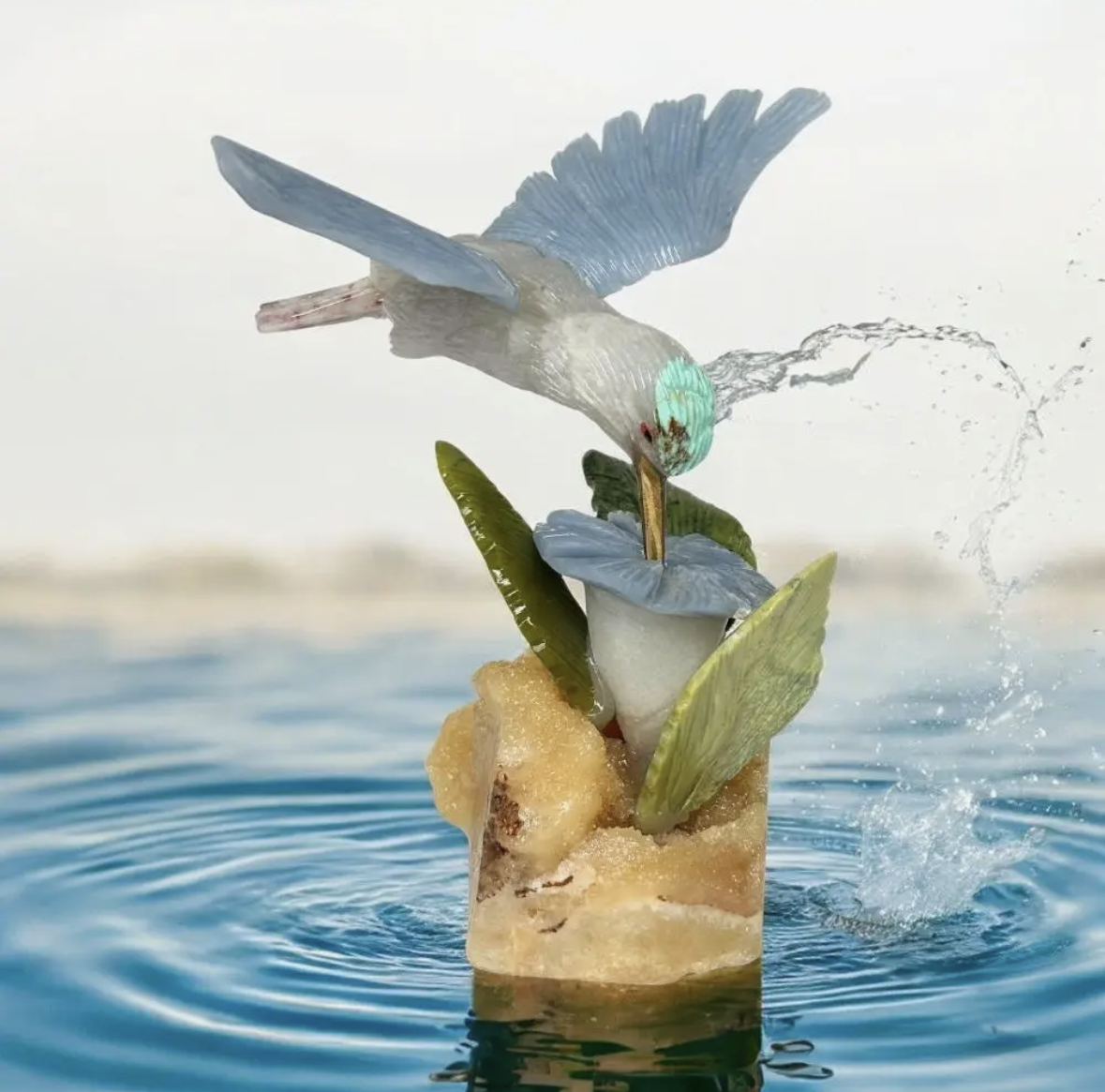 Hummungbird out of stone.png