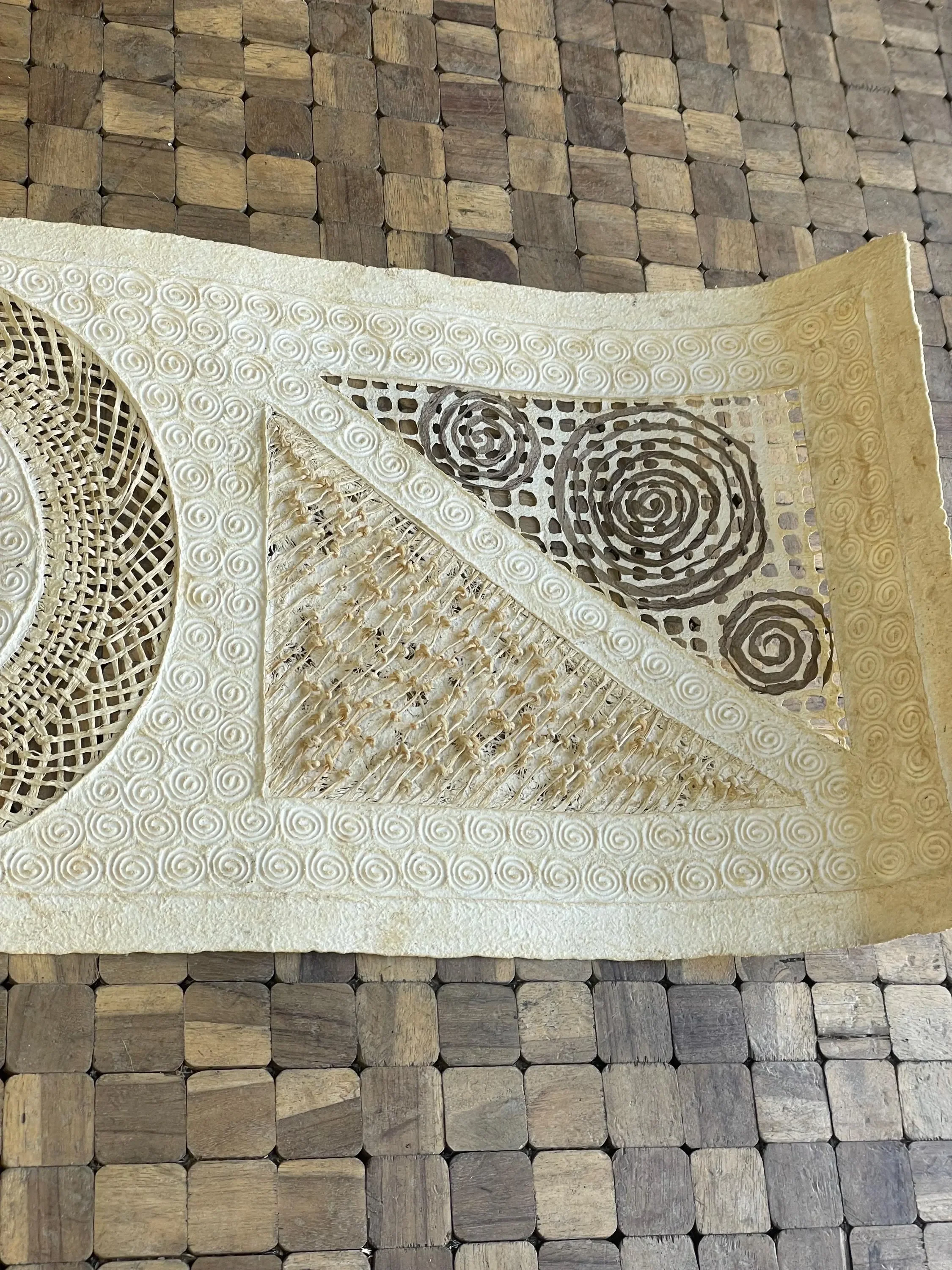 Amate cream closeup.webp