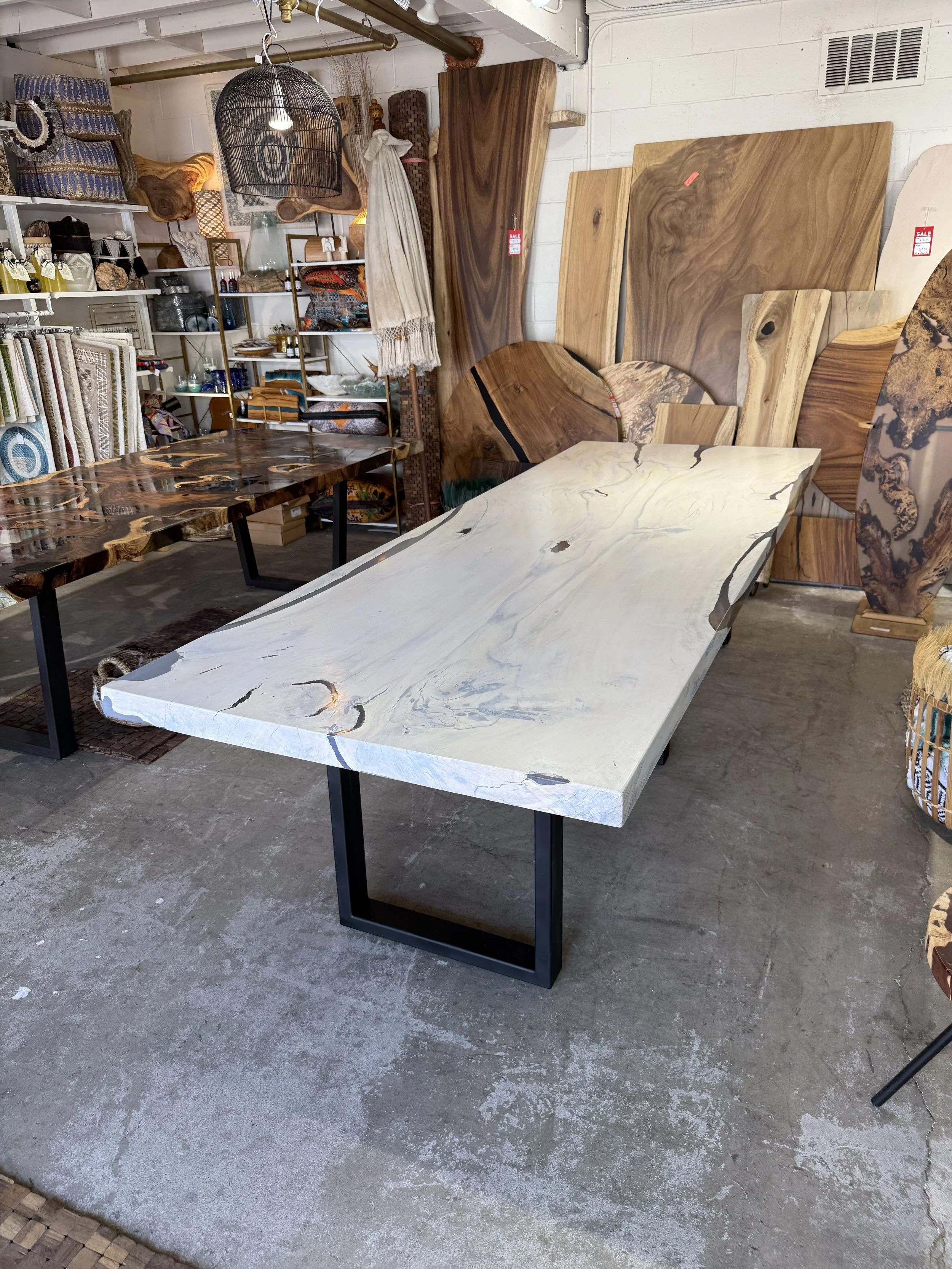 CUstom dining table 10 person.jpeg