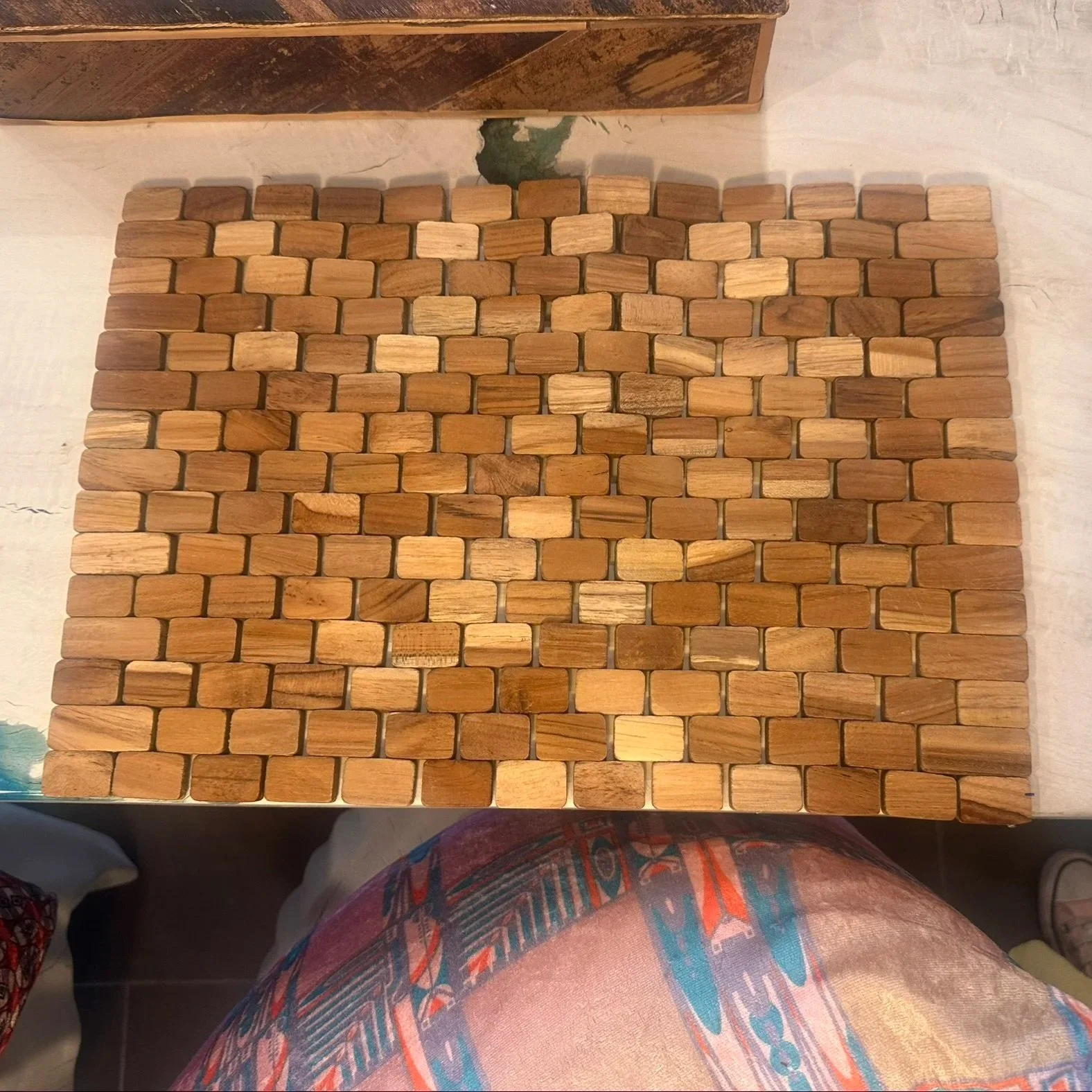 teak+rounded+corners+placemat.jpg
