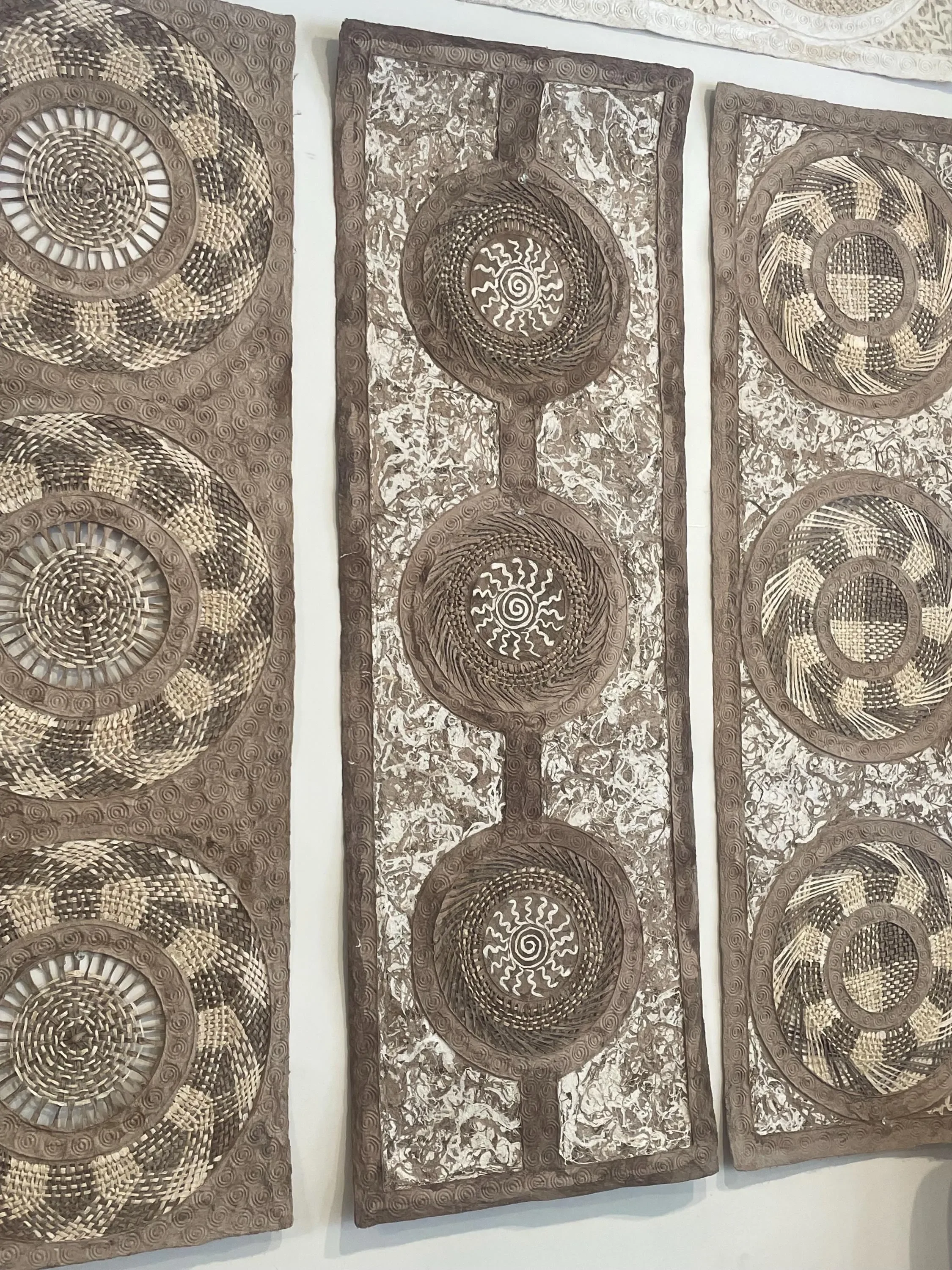 Amate 3 suns in tan.webp