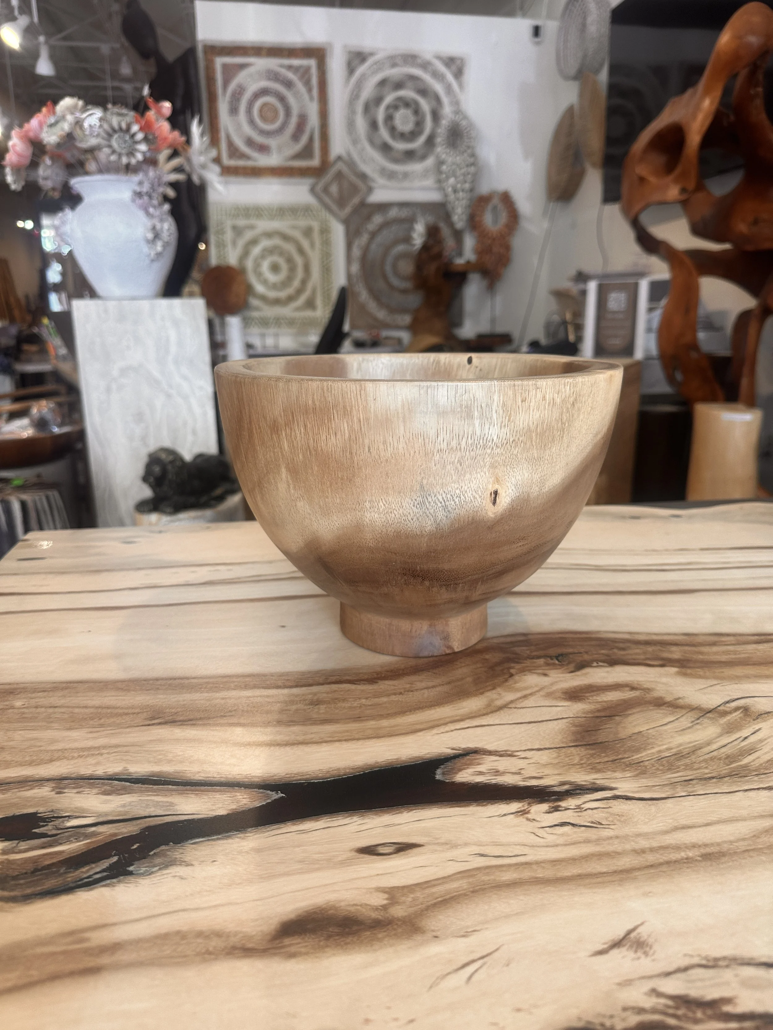 Turned acacia salad bowl.JPG