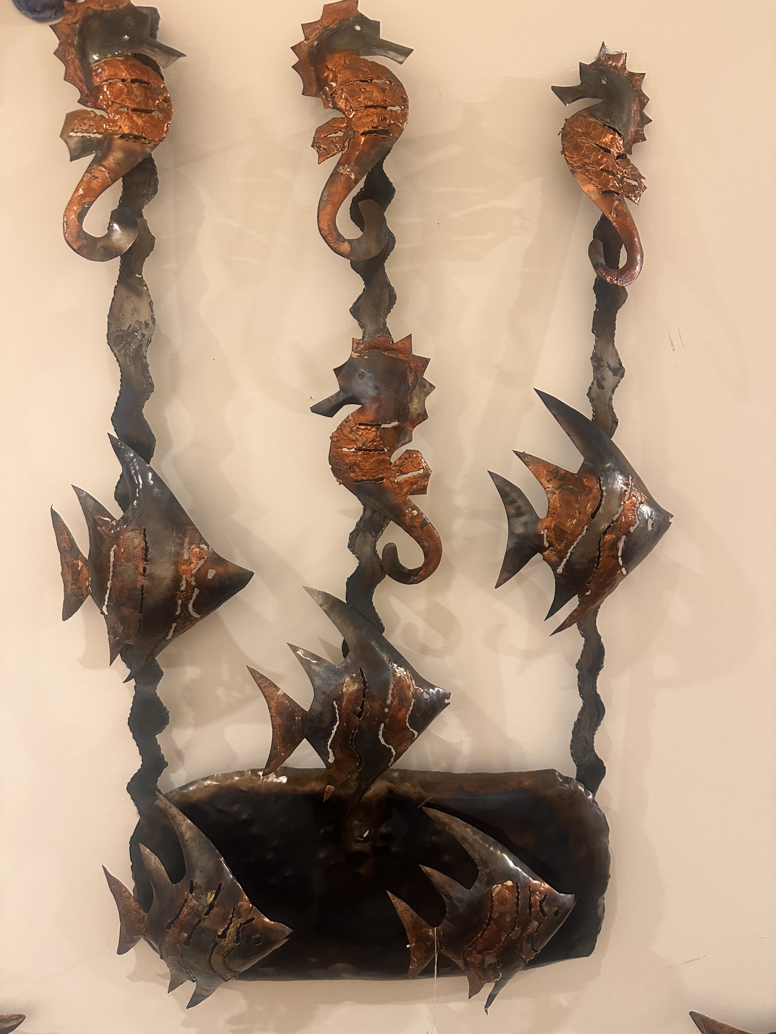 hammered seahorse and fishes.JPG