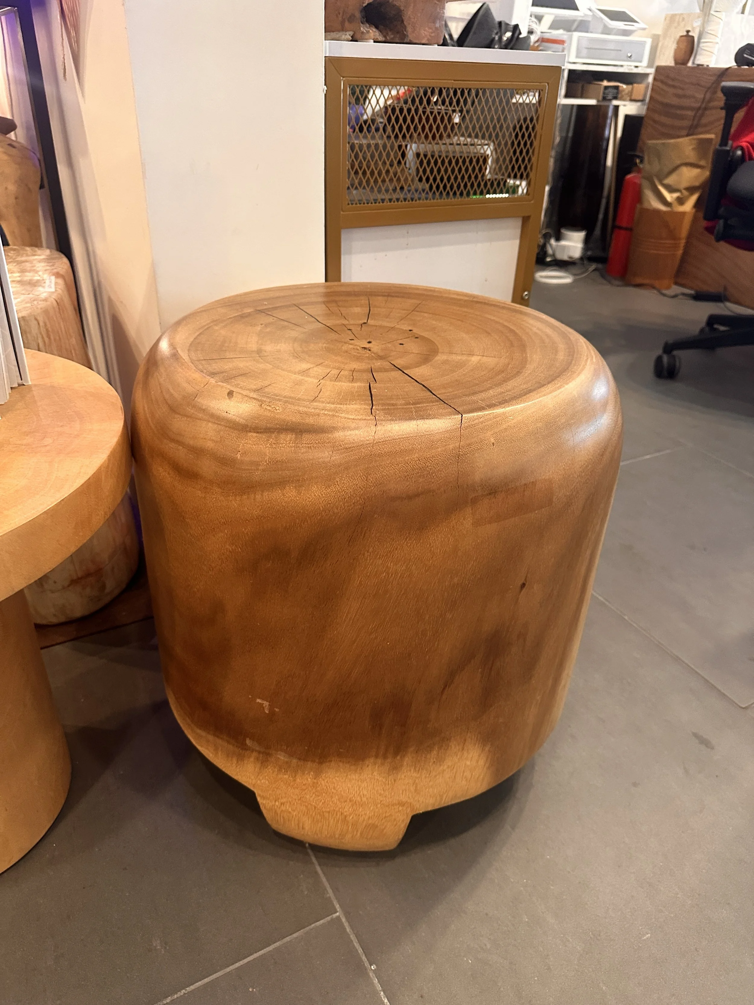 Solid Acacia end table.JPG