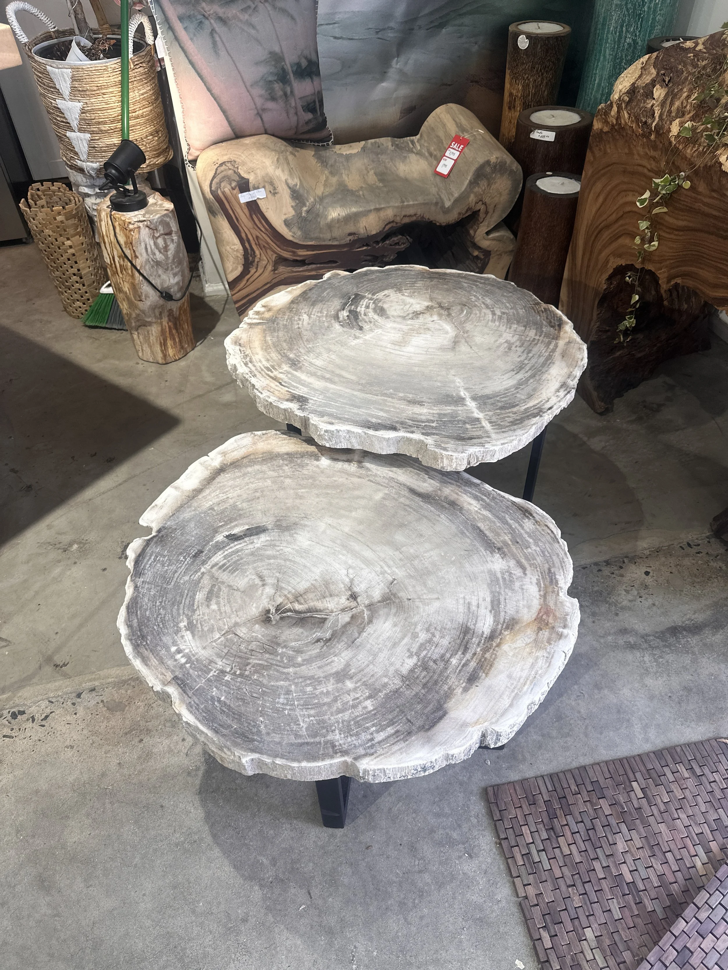 Gray perified nesting tables.JPG