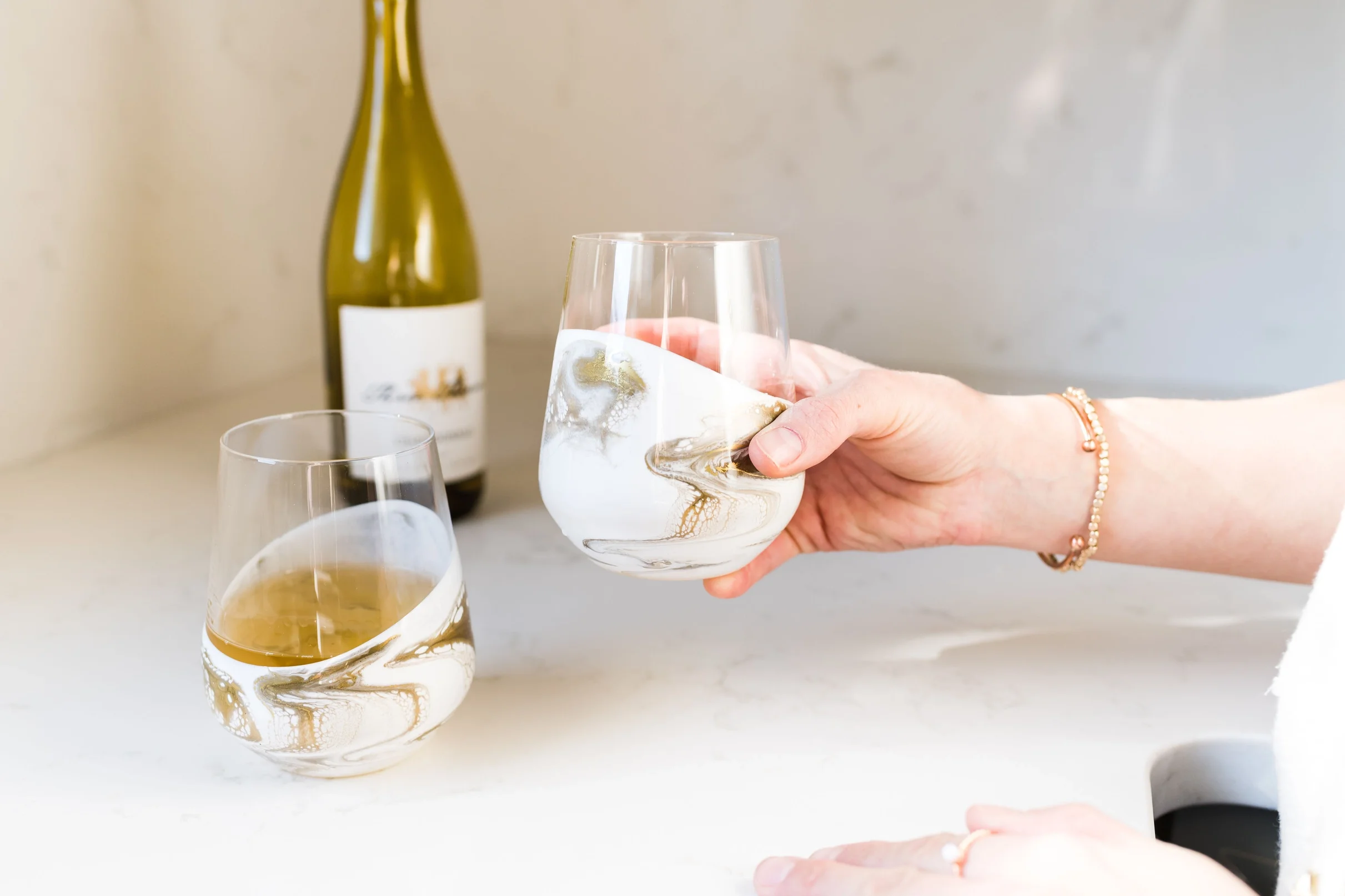 Gold Marble Wine Glasses.webp