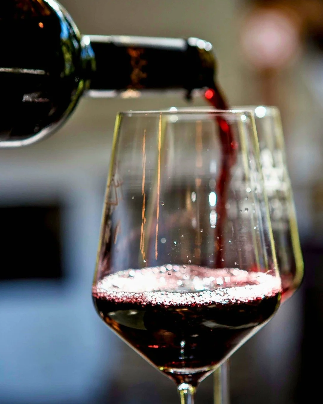 Half the price, double the pour. 🍷🍷
It&rsquo;s Wine Down Wednesday at Lola&rsquo;s Garden! Enjoy 50% off bottles all day long