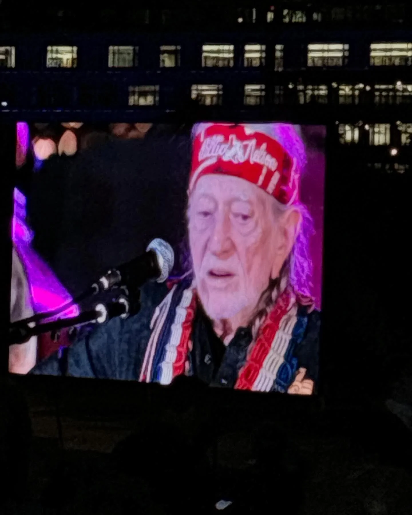 That moment when your feelings all the Texas feels!

What&rsquo;s better than hanging out with your ever-lovin&rsquo; on a patch of grass listening to Willie Nelson play live for the Austin City Limits 50th anniversary under the open stars and a harv