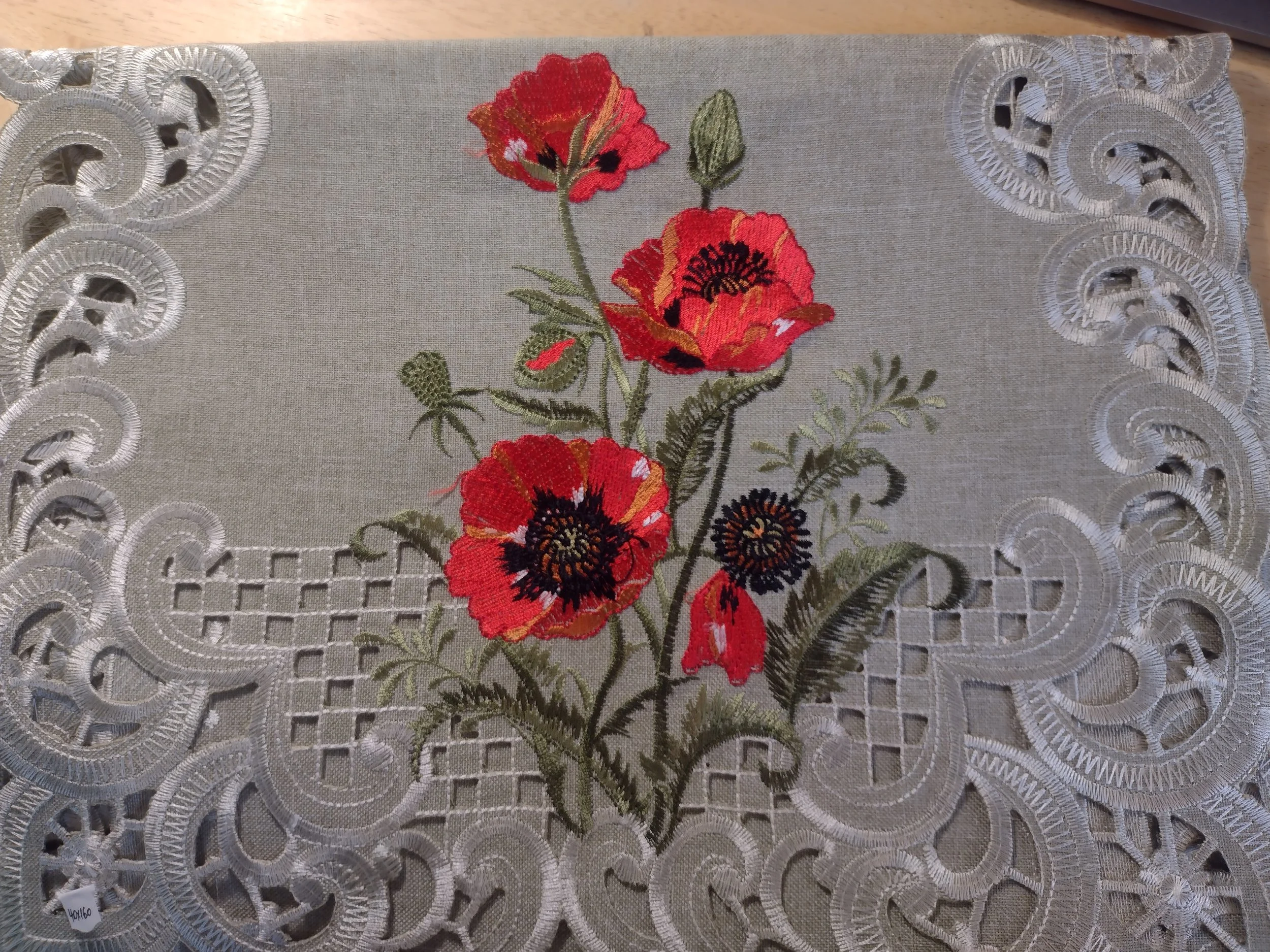 table runner.jpg