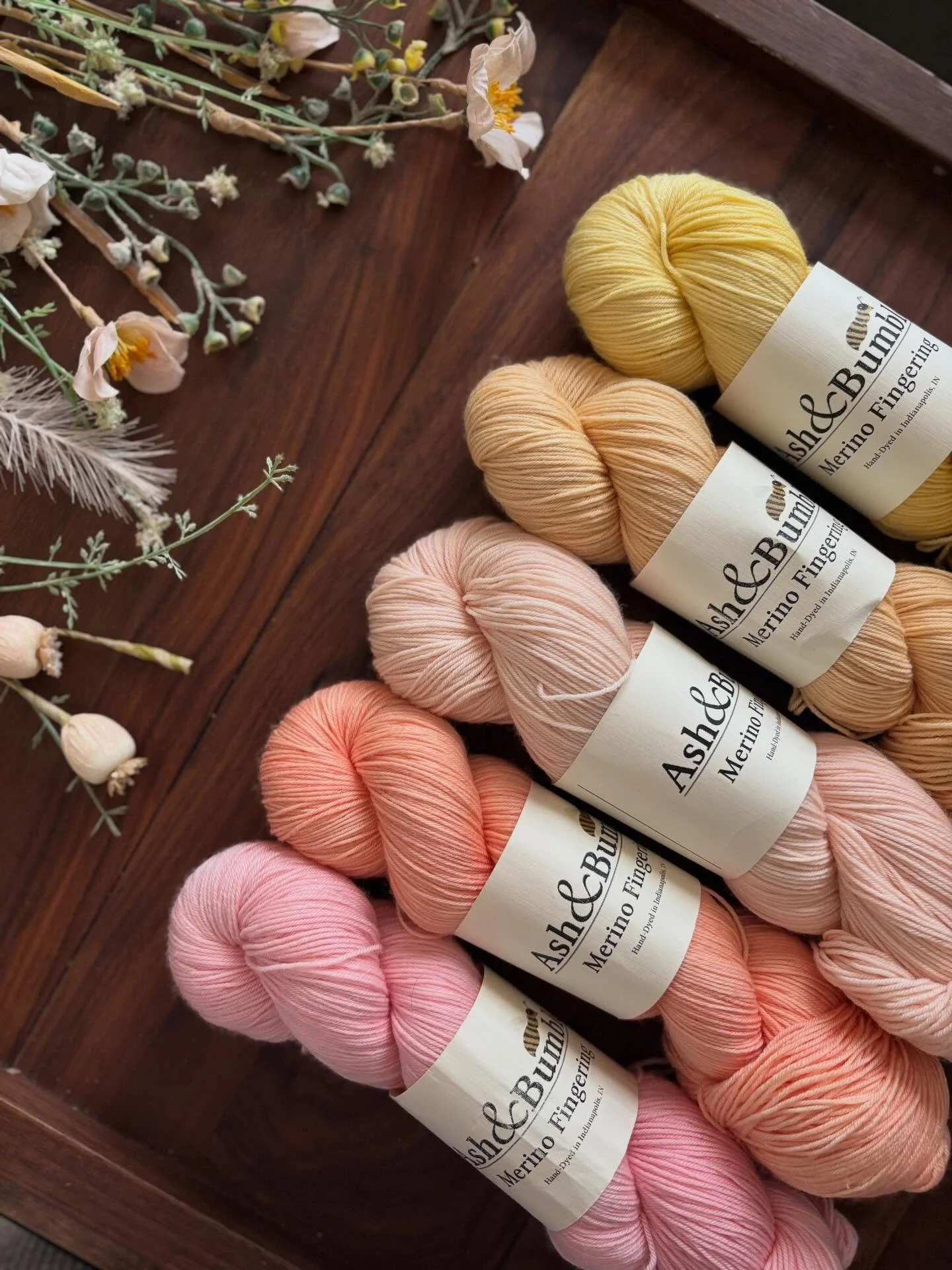 Spring is around the corner now 💐

I thought this line up of Merino Fingering would look so cute together &amp; I think I am right ❤️

Here I have Blossom, Apricot, Nectar, Citrine, and Ducking - in-stock &amp; ready to ship with the exception with 