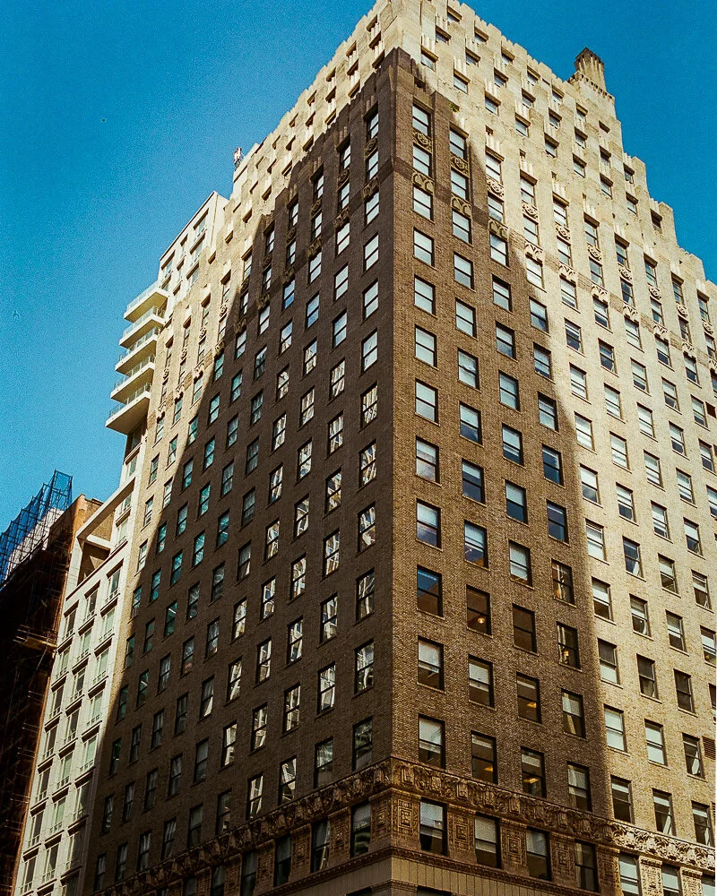 Building on Building in Manhattan.jpg