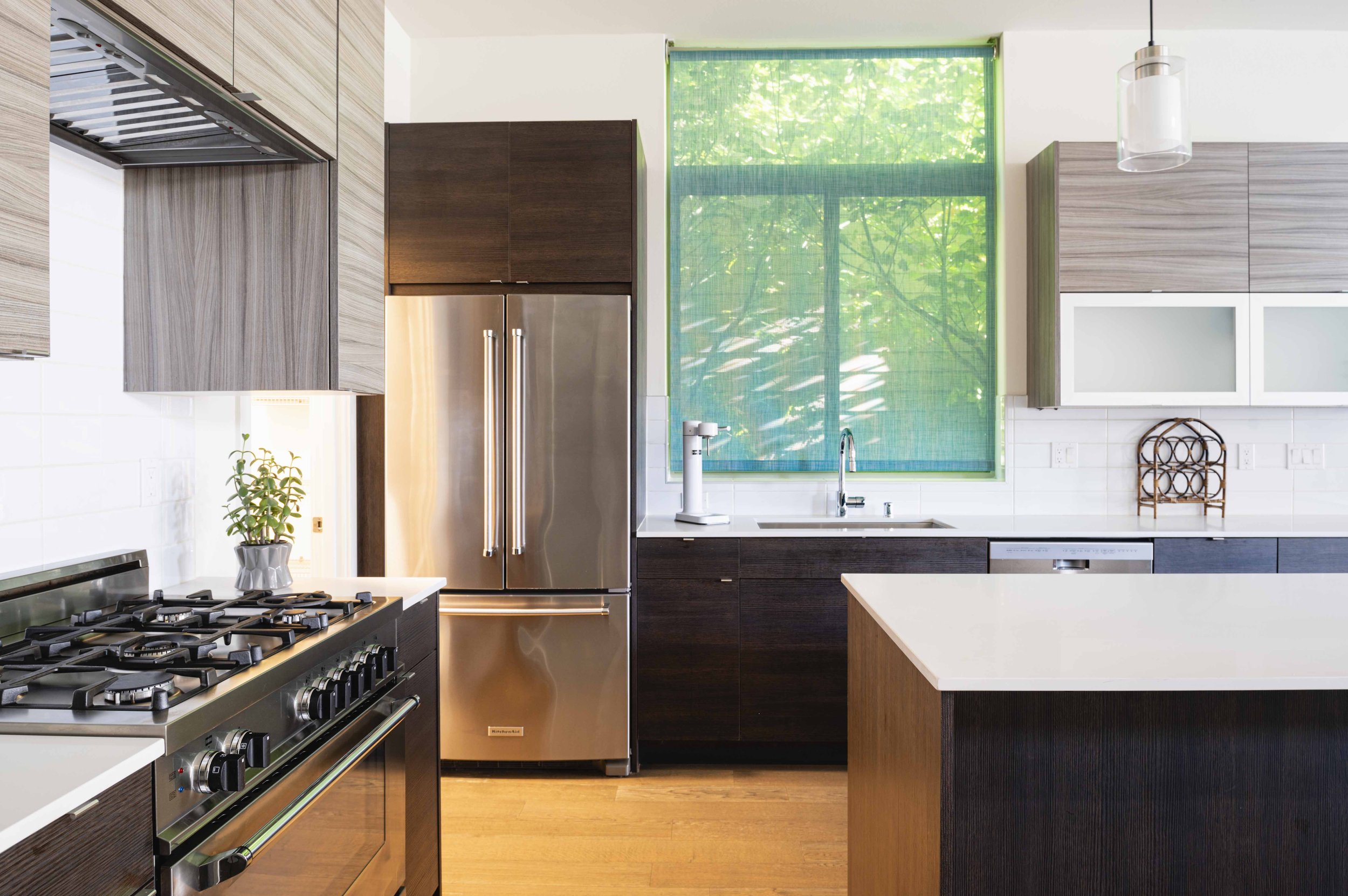Seattle real estate photographer showcasing luxury home interiors and kitchen