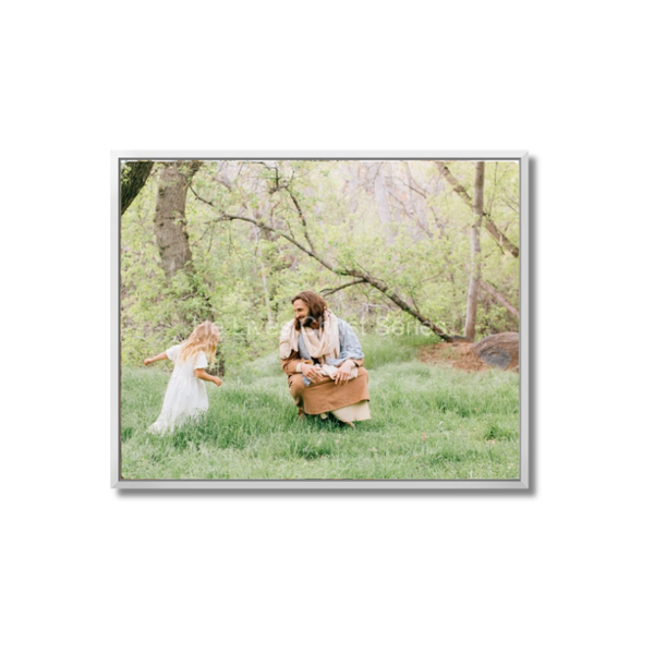 WhiteLandscape_HeLives.png