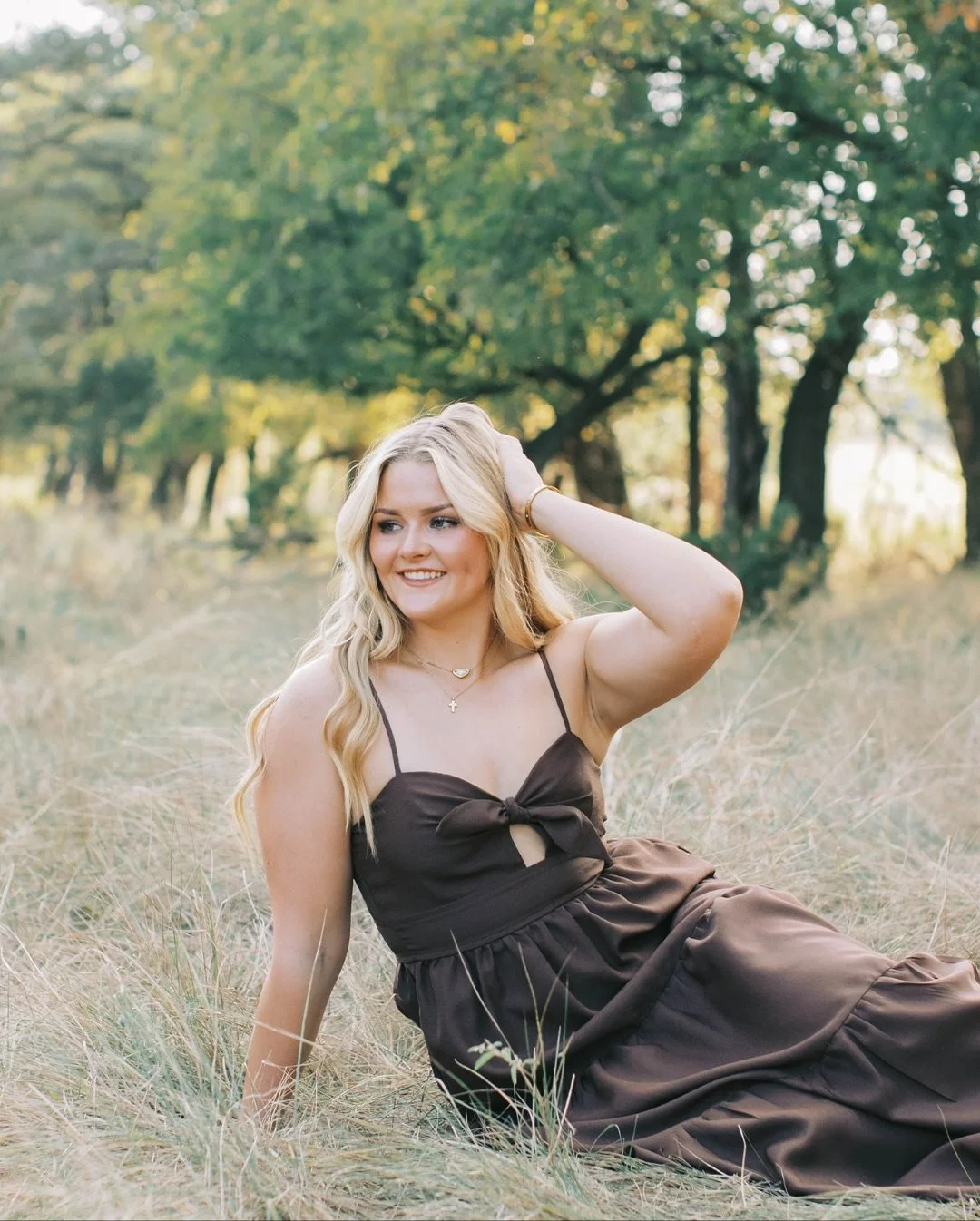 ✨🌻 🌾 🐕 = perfect senior session! 

@taylor_tracy08 is the cutest! 

Senior Portriats photographer, central Texas senior photographer, Austin Tx senior photographer, Texas senior photographer, Waco Texas senior photographer, Texas family and lifest