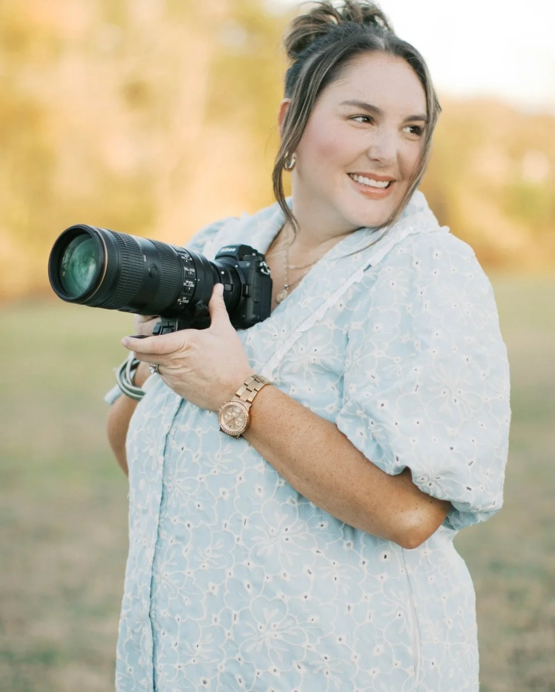 New year, new headshots! @marburgermediamarketing family session with a side of branding! ✨ 

Is there a better time to update your headshots? I&rsquo;d say the new year! On average I recommend two branding sessions a year. 

Fresh images to use for 