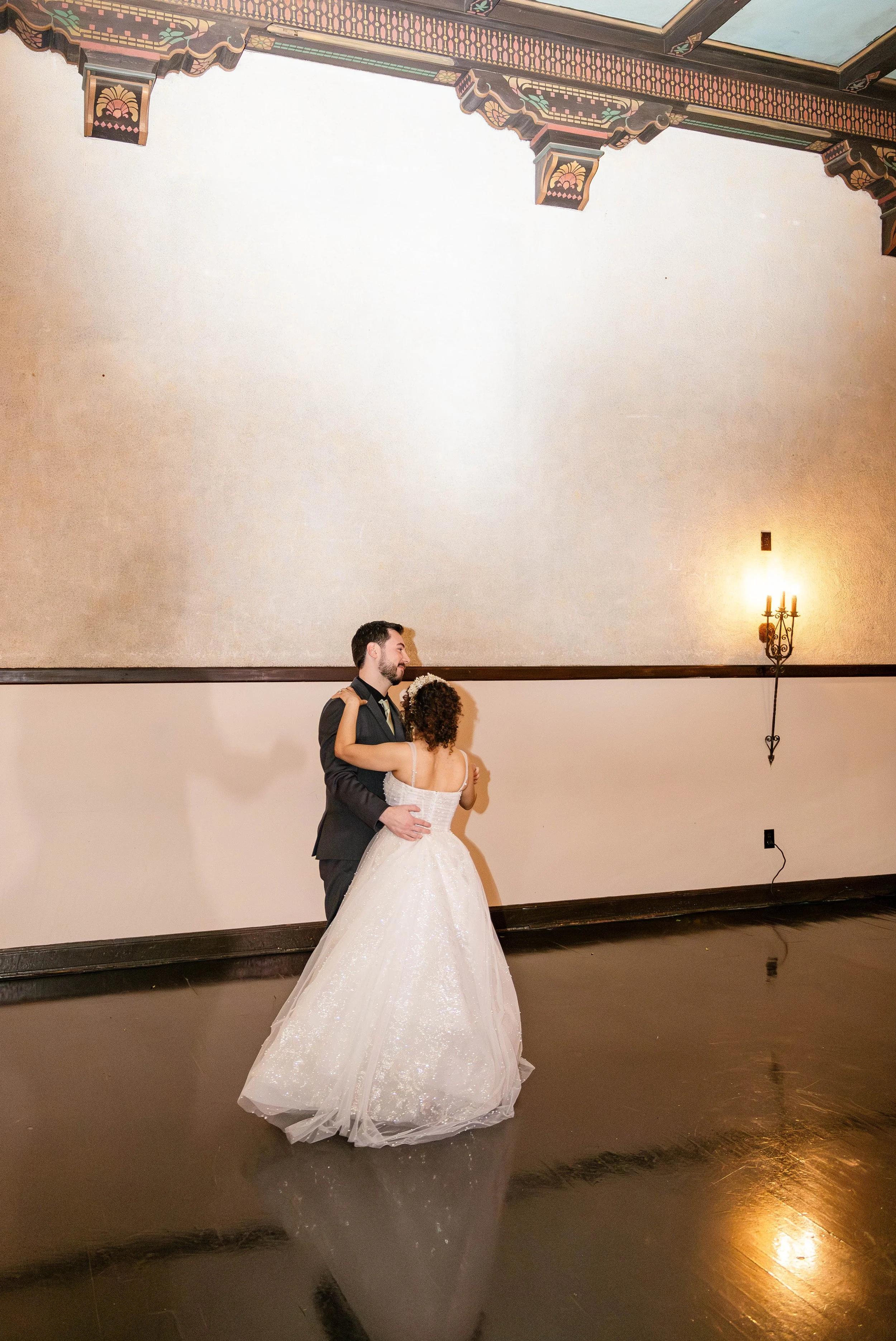loft-84-wedding-reception-first-dance.jpg