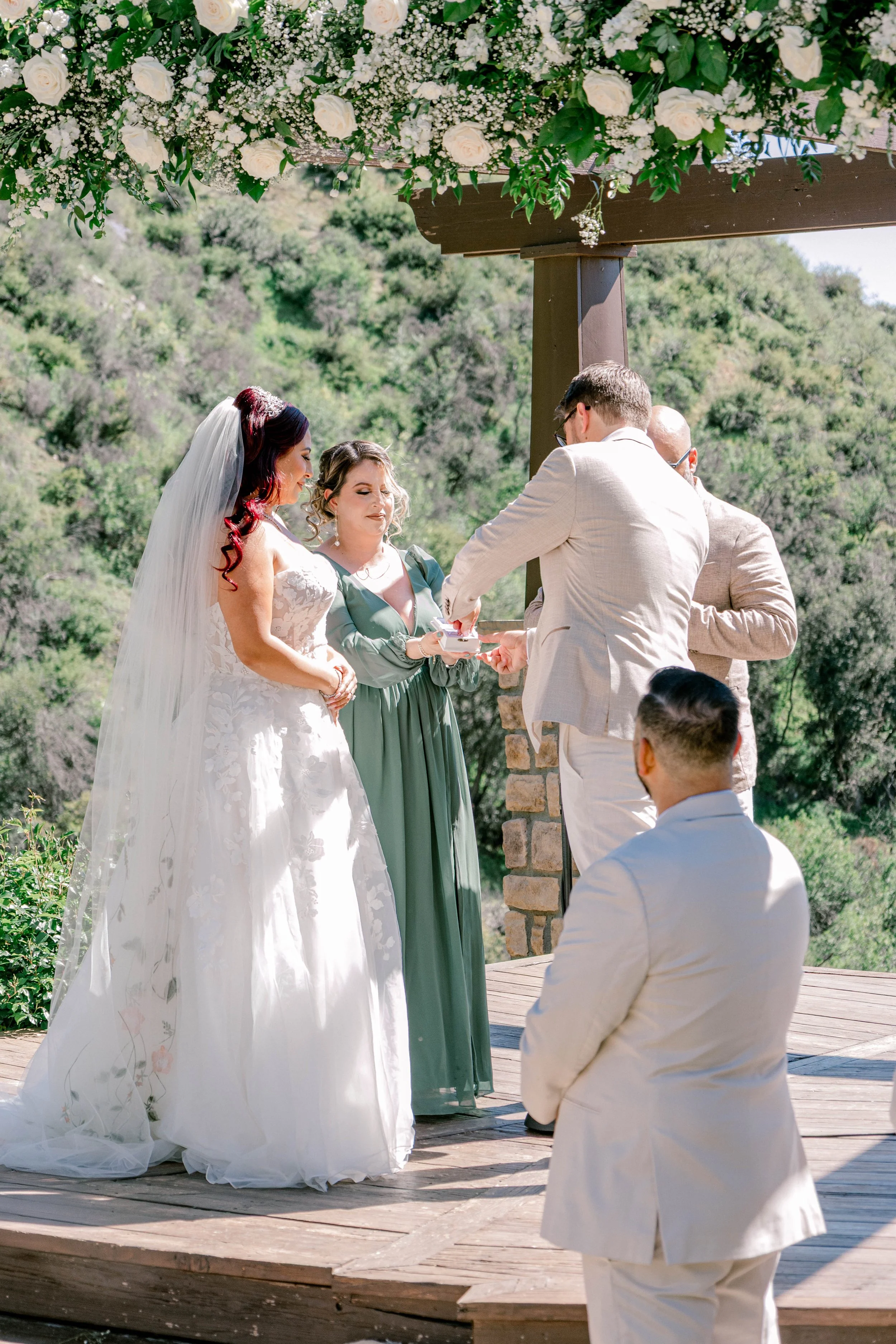 oak-glen-serendipity-garden-weddings-spring-wedding-ceremony.jpg