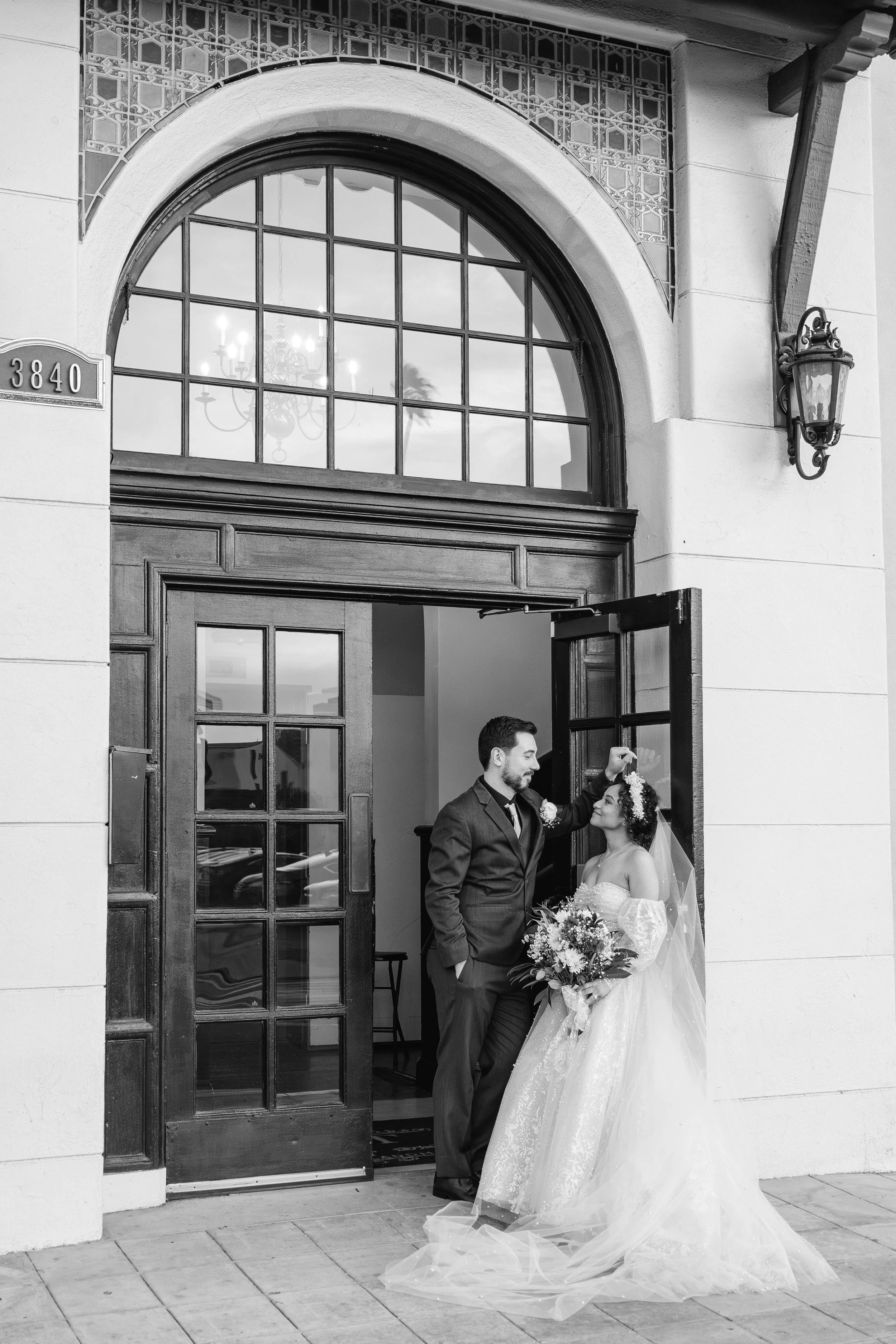 downtown-riverside-wedding-romantic-black-and-white-portrait.jpg
