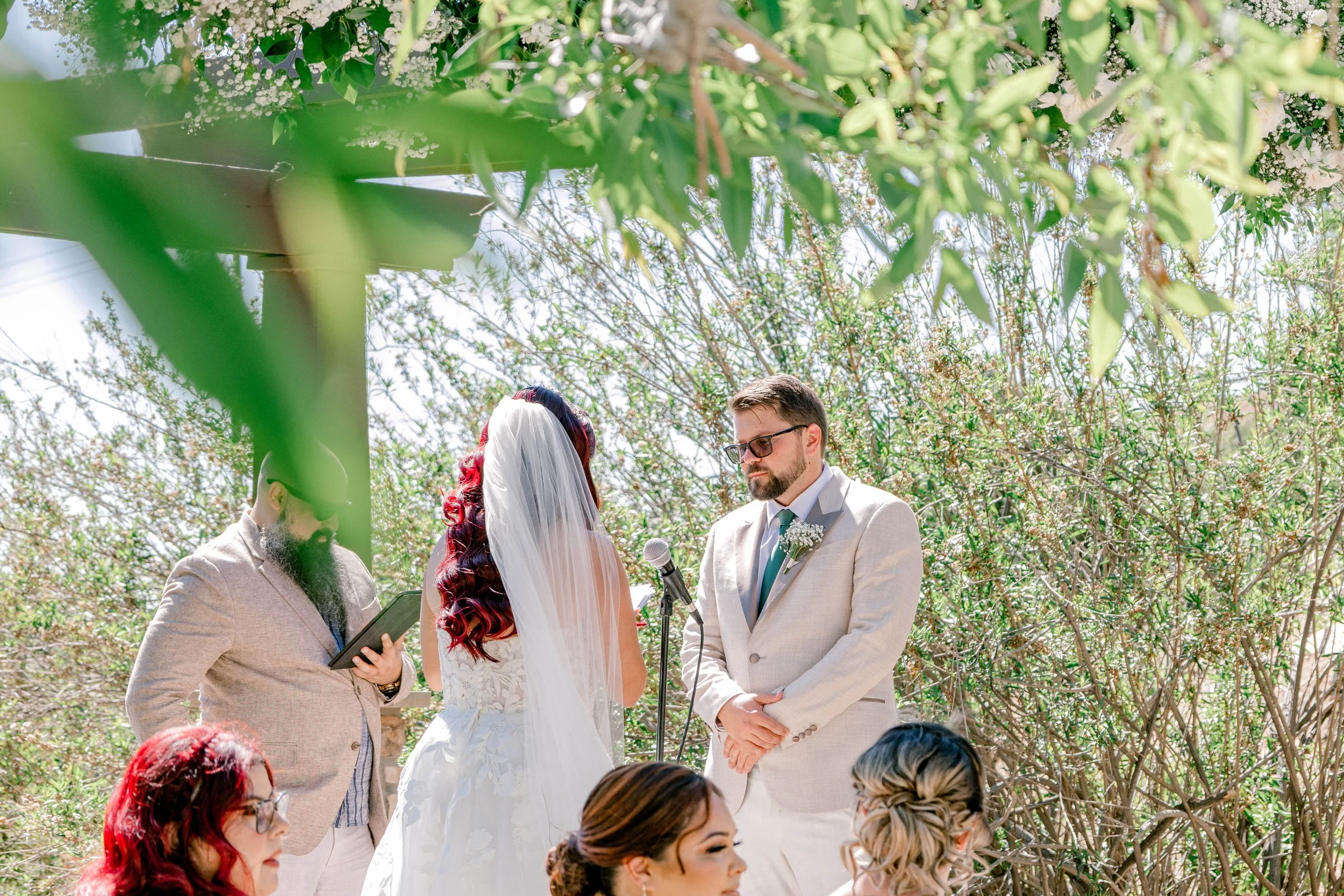 oak-glen-serendipity-garden-weddings-spring-wedding-ceremony.jpg