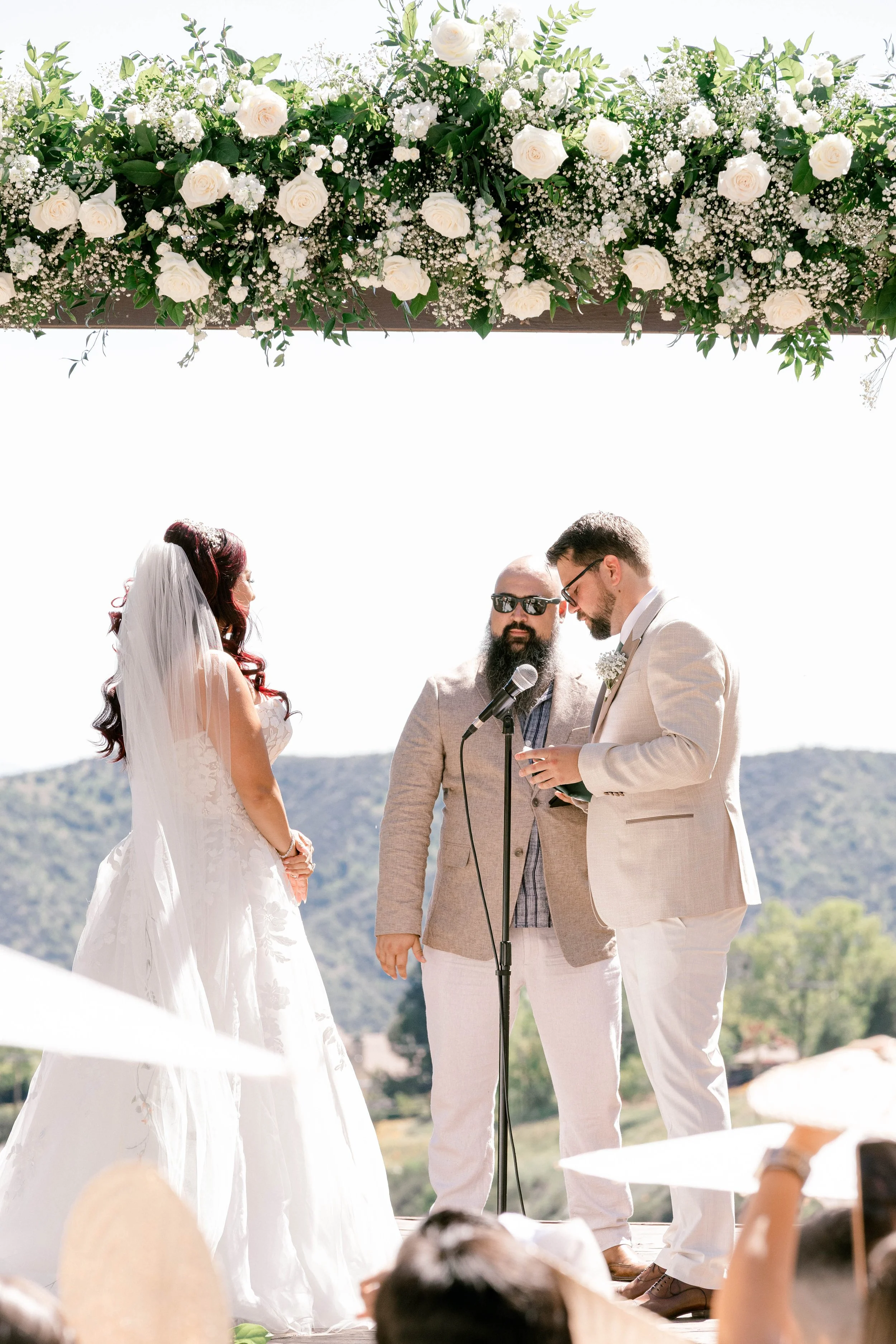 oak-glen-serendipity-garden-weddings-spring-wedding-ceremony.jpg