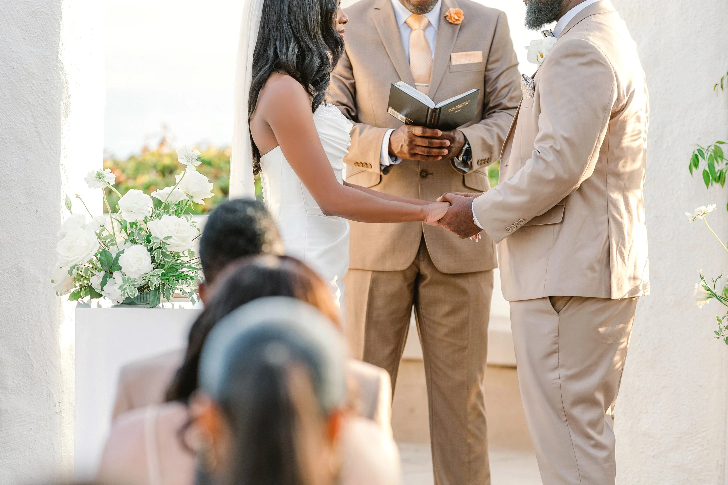 Your Stress-Free Wedding Photo Timeline Guide (Free Download!)