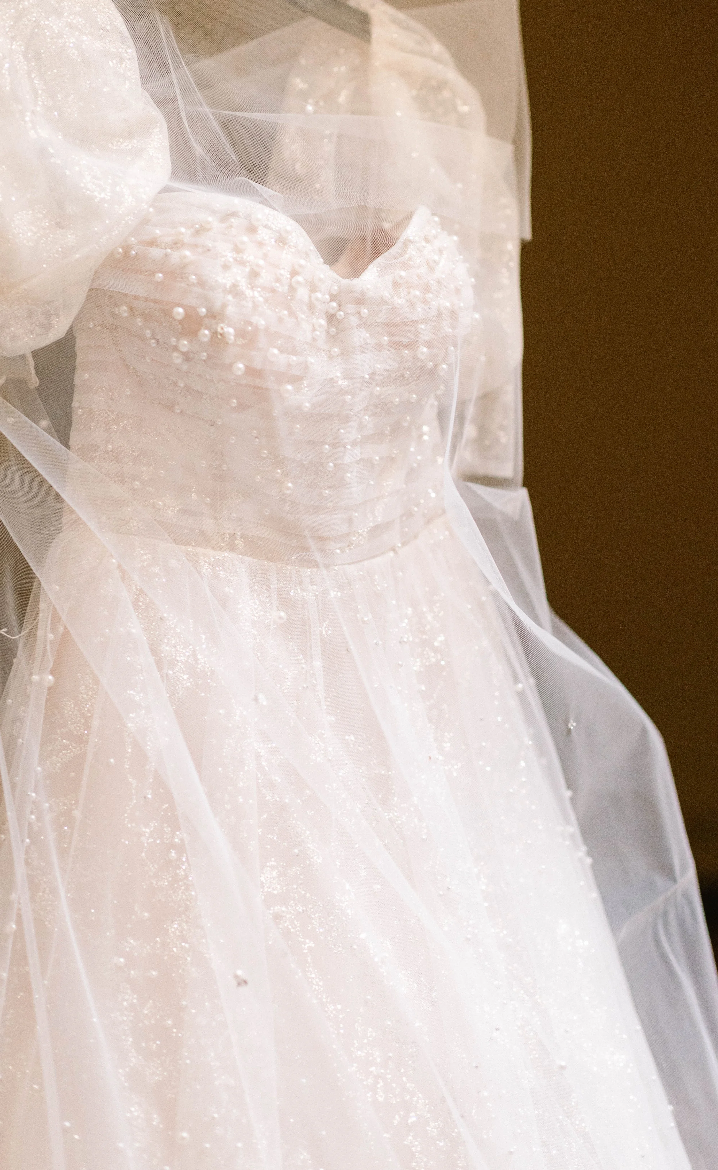 loft-84-riverside-wedding-gown.jpg