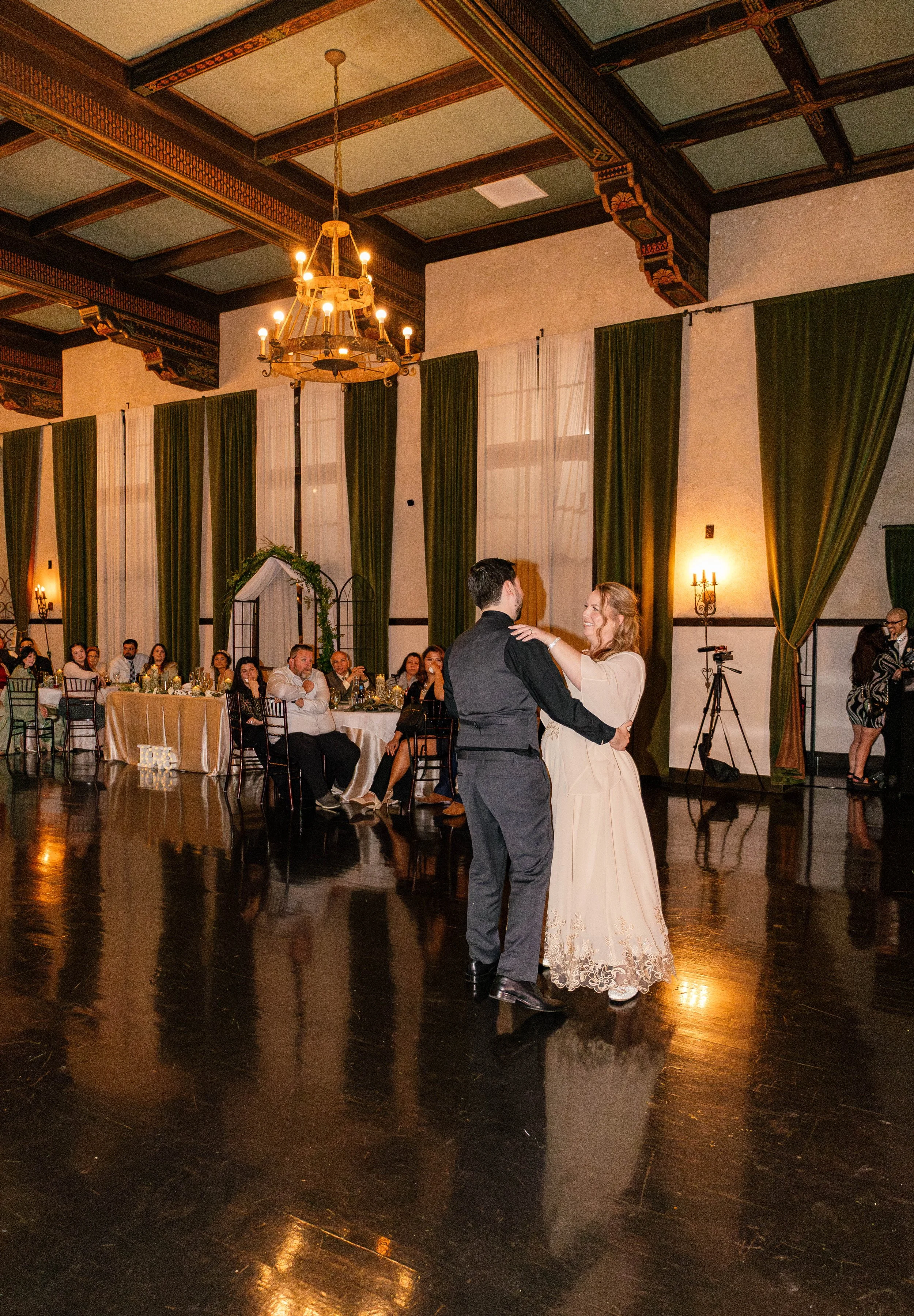loft-84-wedding-reception-groom-dances-with-mother.jpg