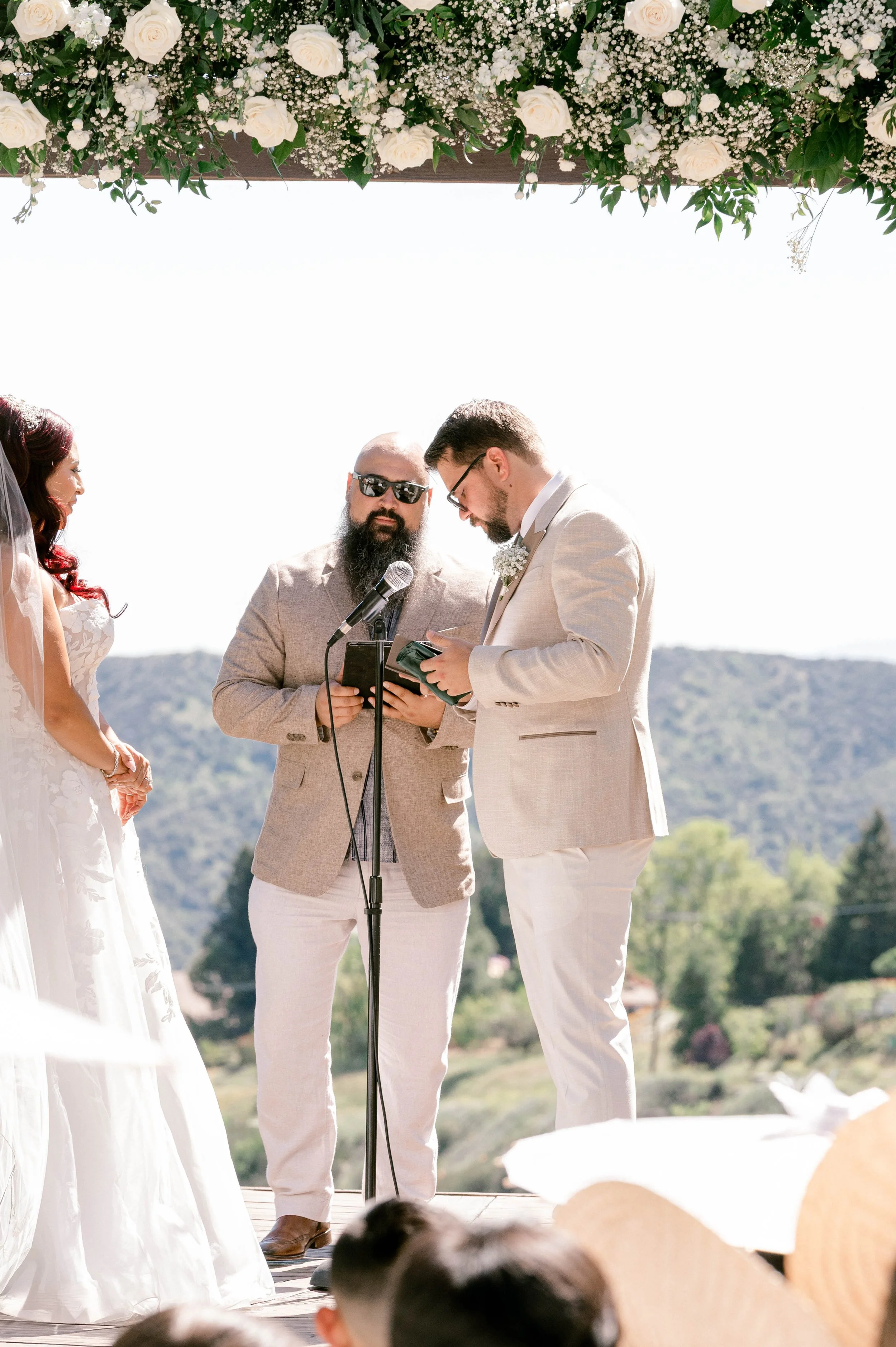 oak-glen-serendipity-garden-weddings-spring-wedding-ceremony.jpg