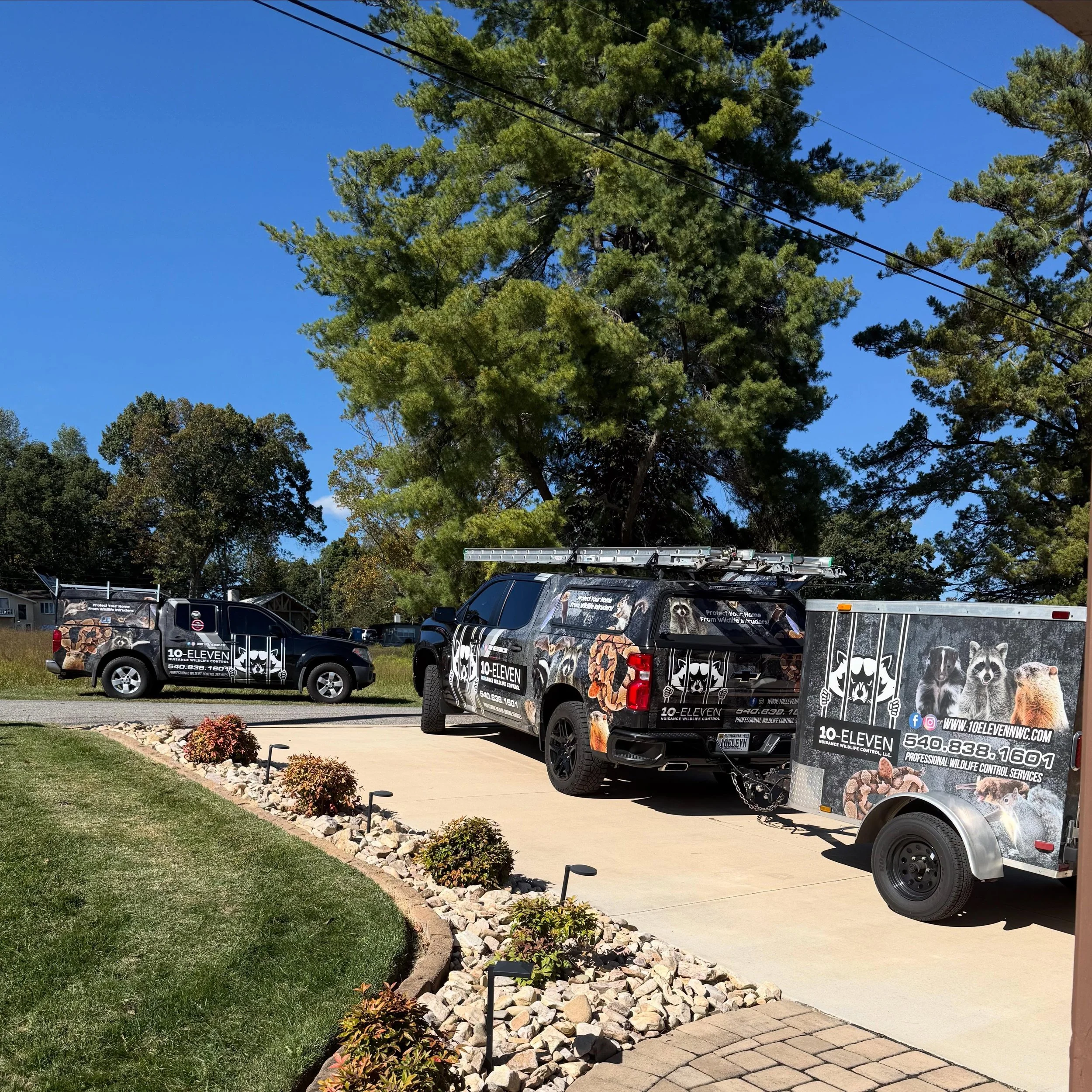 When the driveway starts looking like a 10-Eleven parking lot, you know it&rsquo;s been a busy day! 🦝

We&rsquo;re grateful for how much 10-Eleven has grown and even more grateful for the customers who continue to keep these trucks moving.

Professi
