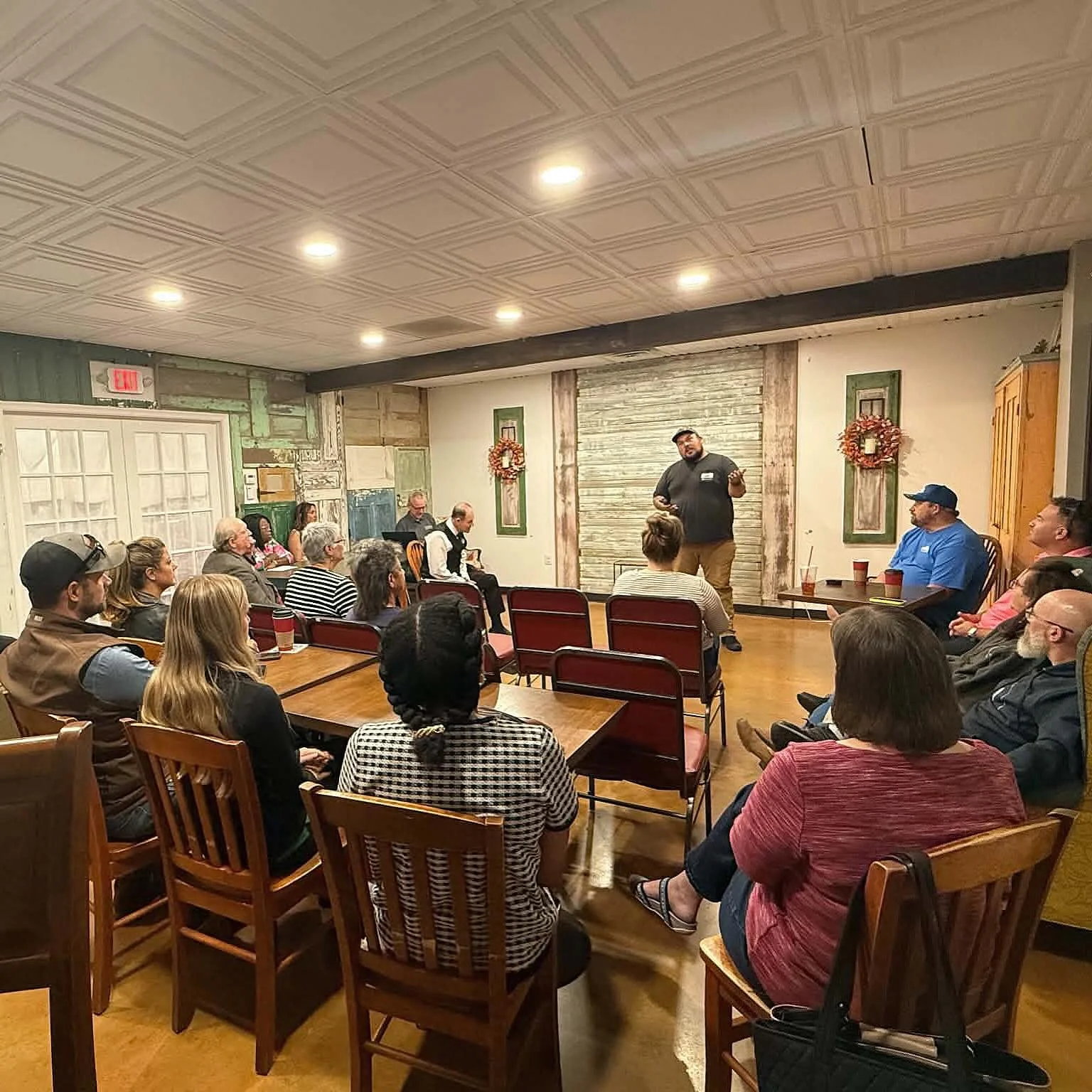 Our very own Patrick Breslin recently had the opportunity to speak to the Nokesville Business Association.

Patrick shared his journey from more than a decade in law enforcement as an animal control officer to entrepreneurship and professional wildli