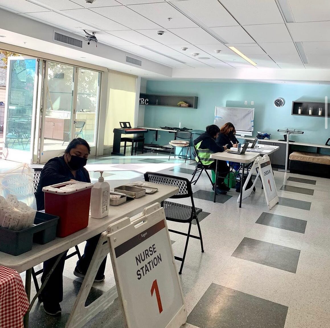 #FlashbackFriday to our first Mobile Vaccine Clinic in January 2022! 💉🦠

KRC's Mobile Vaccine Clinic was successful in vaccinating 25 community members in 2 hours, while also providing health resources and education to our community! 

We are excit